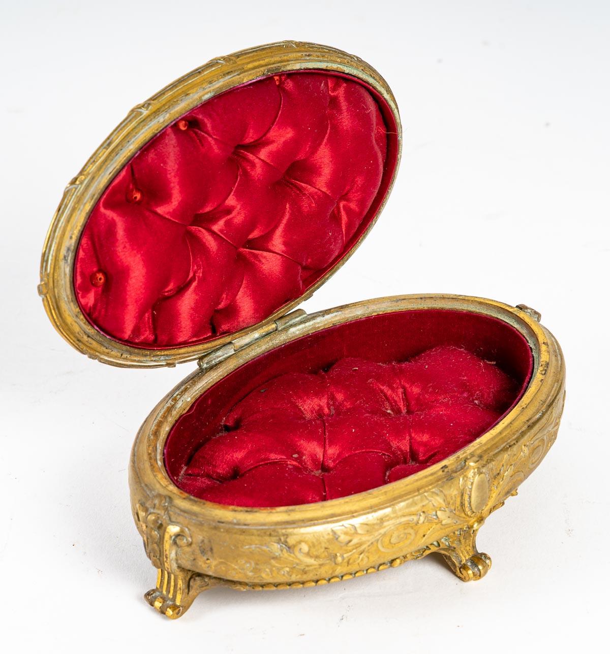 European Chased Bronze Jewellery Box, 19th Century For Sale