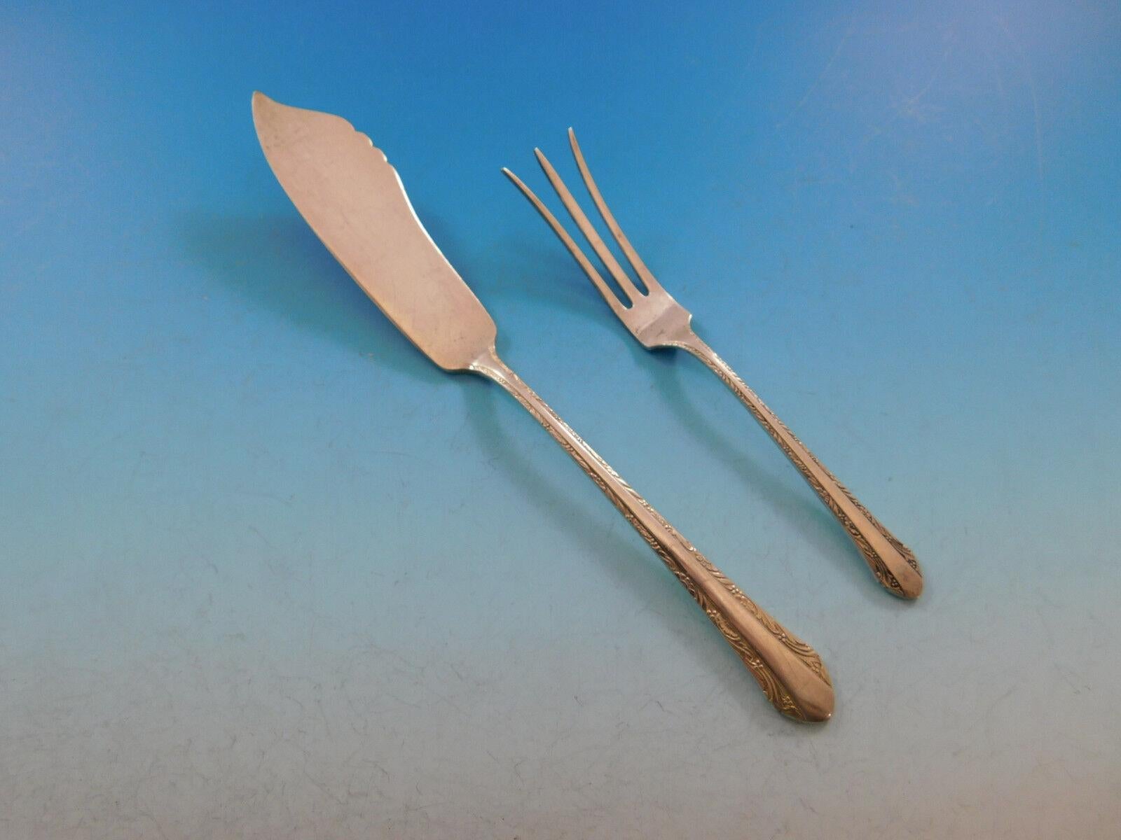 Argento 925 Set di posate in argento sterling Chased Romantique by Alvin per 8 persone 55 pezzi in vendita