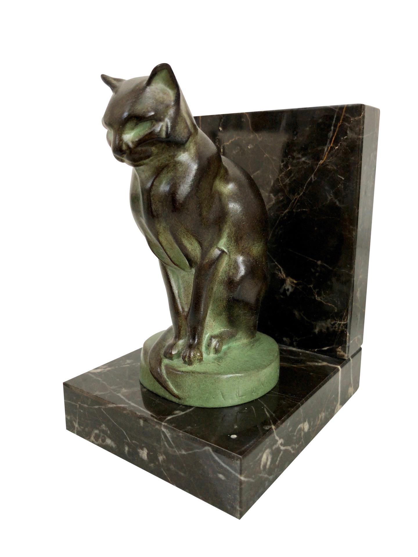 Chat et Dogue Art Deco Bookends of a Cat and a Dog from Max Le Verrier For Sale 1