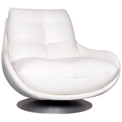 Fauteuil en cuir blanc « Chateau d'Ax Designer »