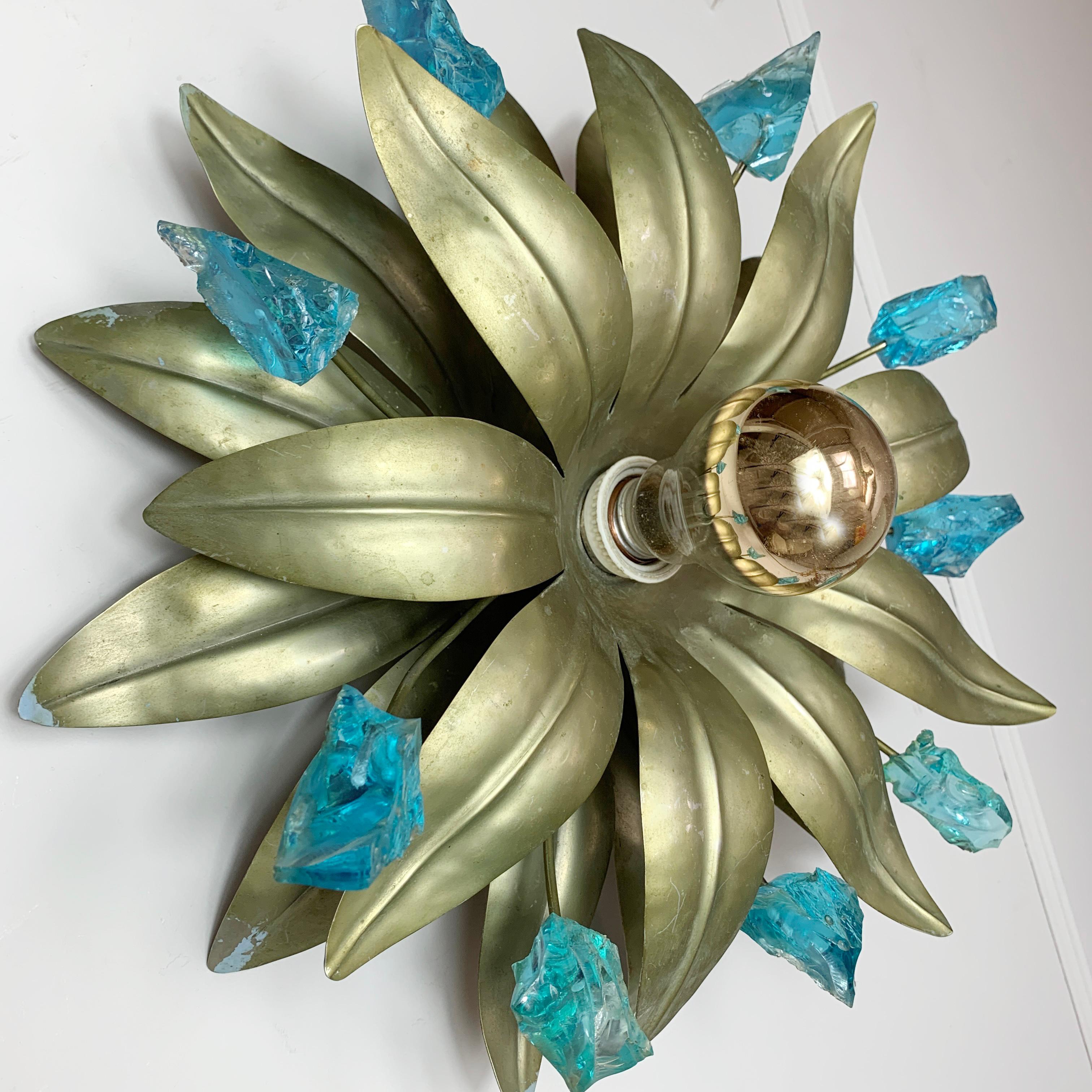 Wandleuchte „Chateau De Brie“ Aqua Aura Quarz-Blumen-Wandleuchte im Angebot 8