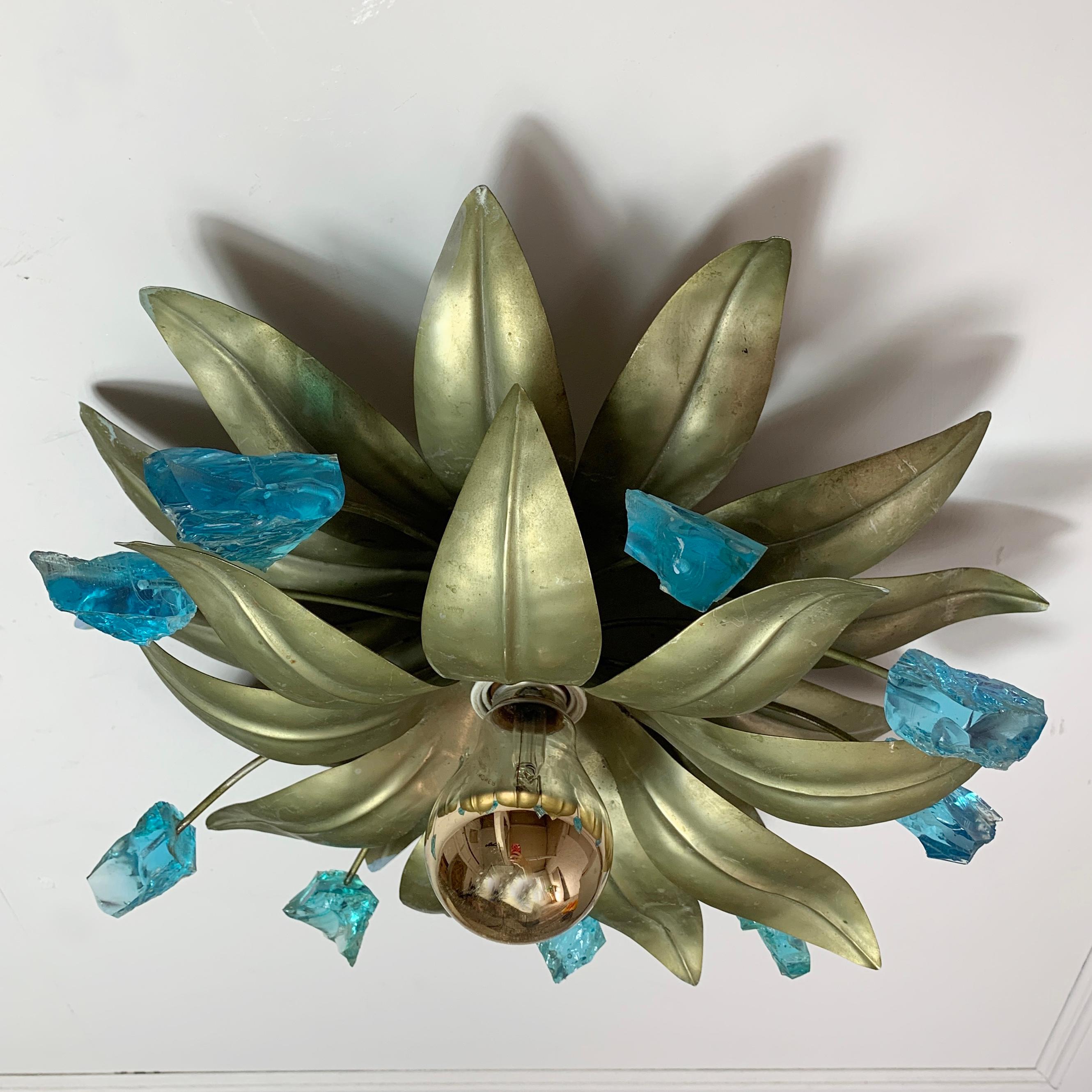 Wandleuchte „Chateau De Brie“ Aqua Aura Quarz-Blumen-Wandleuchte im Zustand „Gut“ im Angebot in Hastings, GB