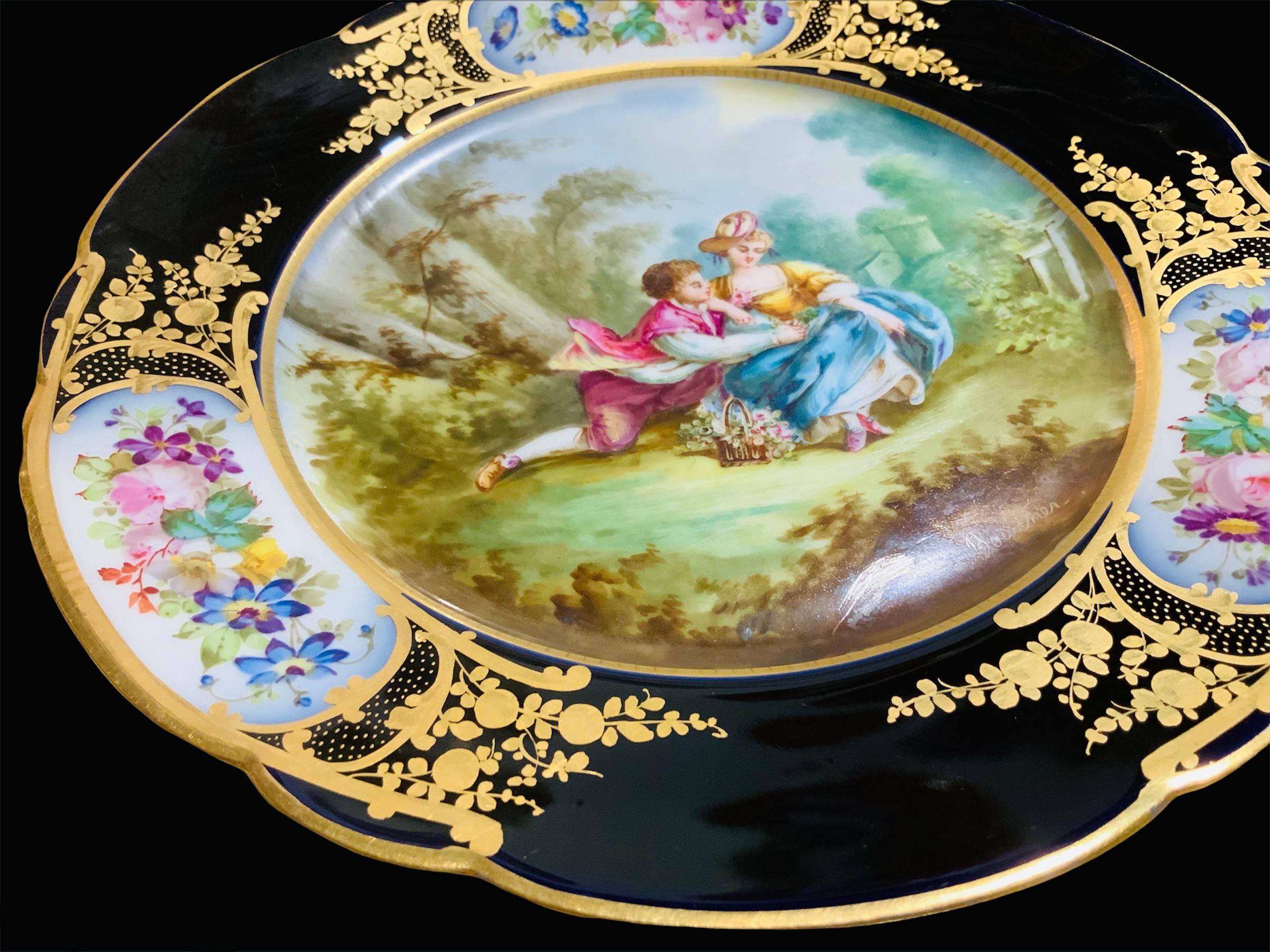 Chateau de Tuileries Sevres Style Hand Painted Cabinet Plate In Good Condition For Sale In Guaynabo, PR