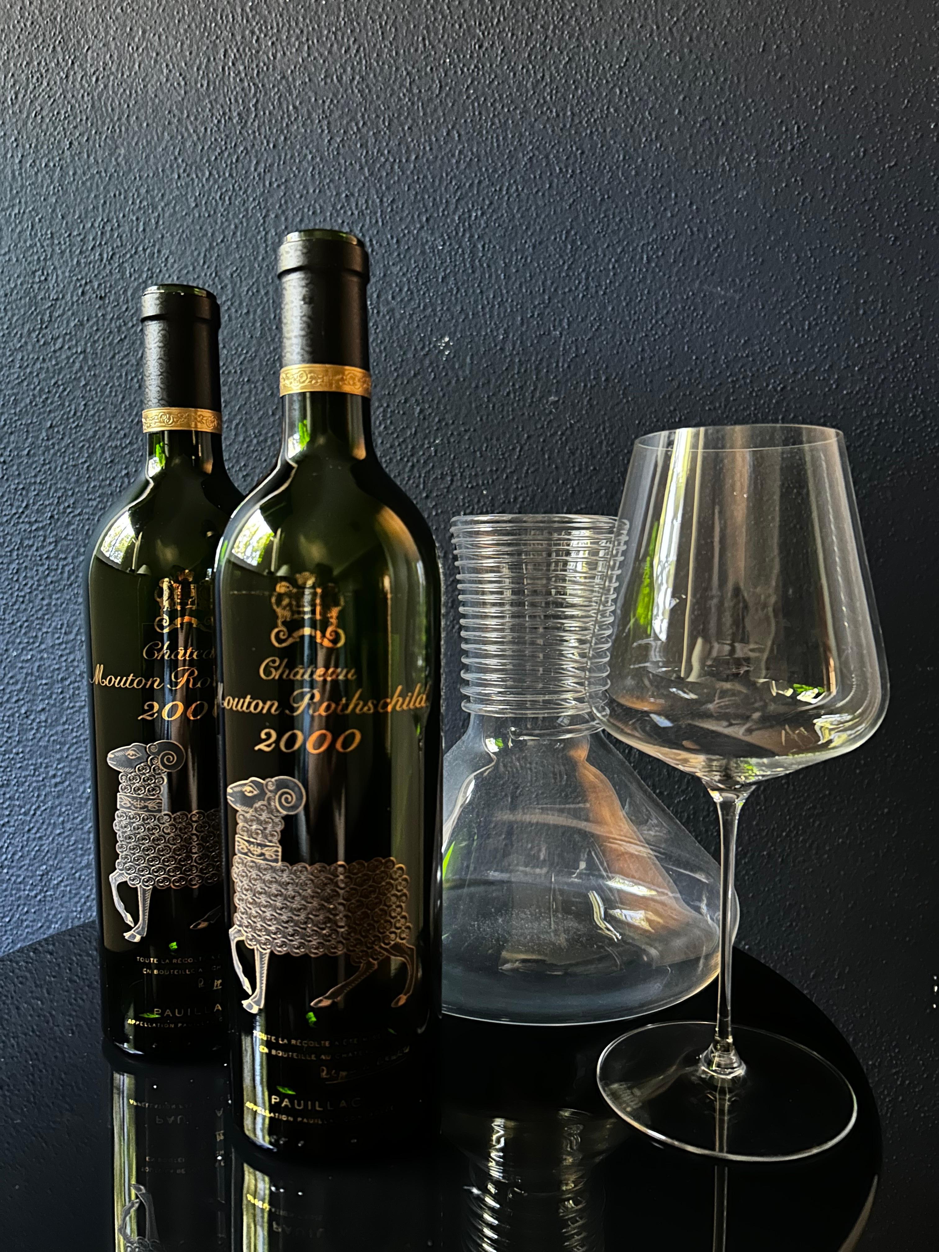 Chateau Mouton Rothschild 2000 空瓶 Château Mouton Rothschild 2000 Bottle – Gold Enamel Relief, Orig