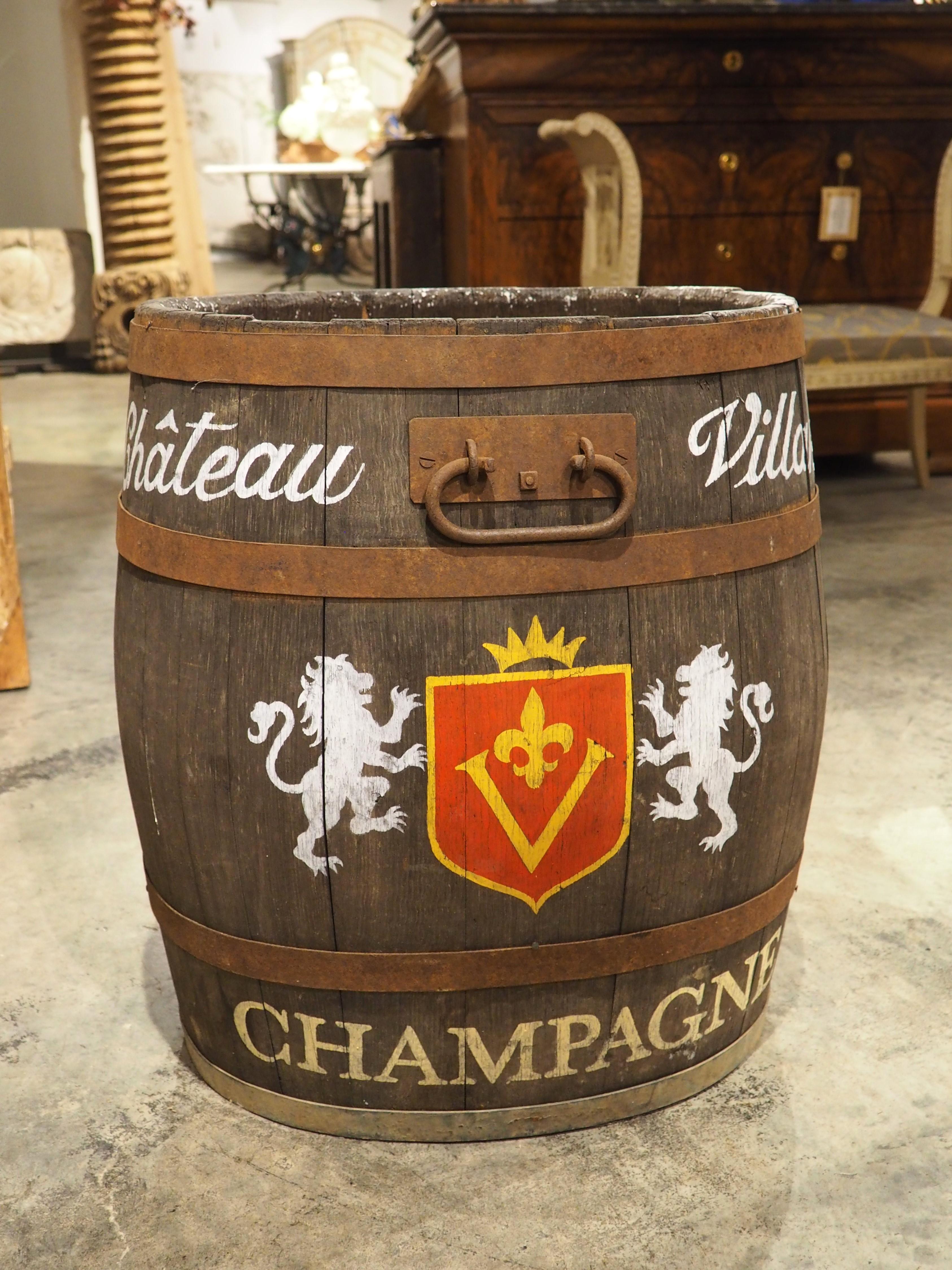Inizio XX secolo Botte o fioriera da champagne antica Chateau Villaret French, CIRCA 1920 in vendita
