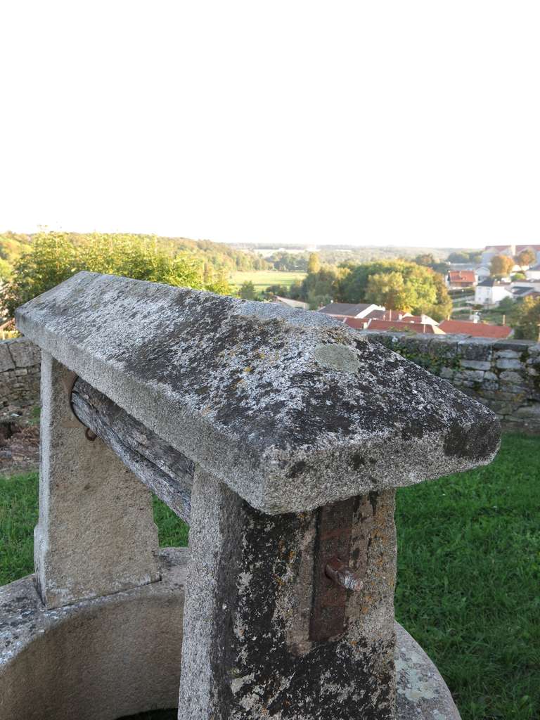 Limestone Wishing-Well Chateau Style, hand-carved in Stone from France, 1800s. For Sale