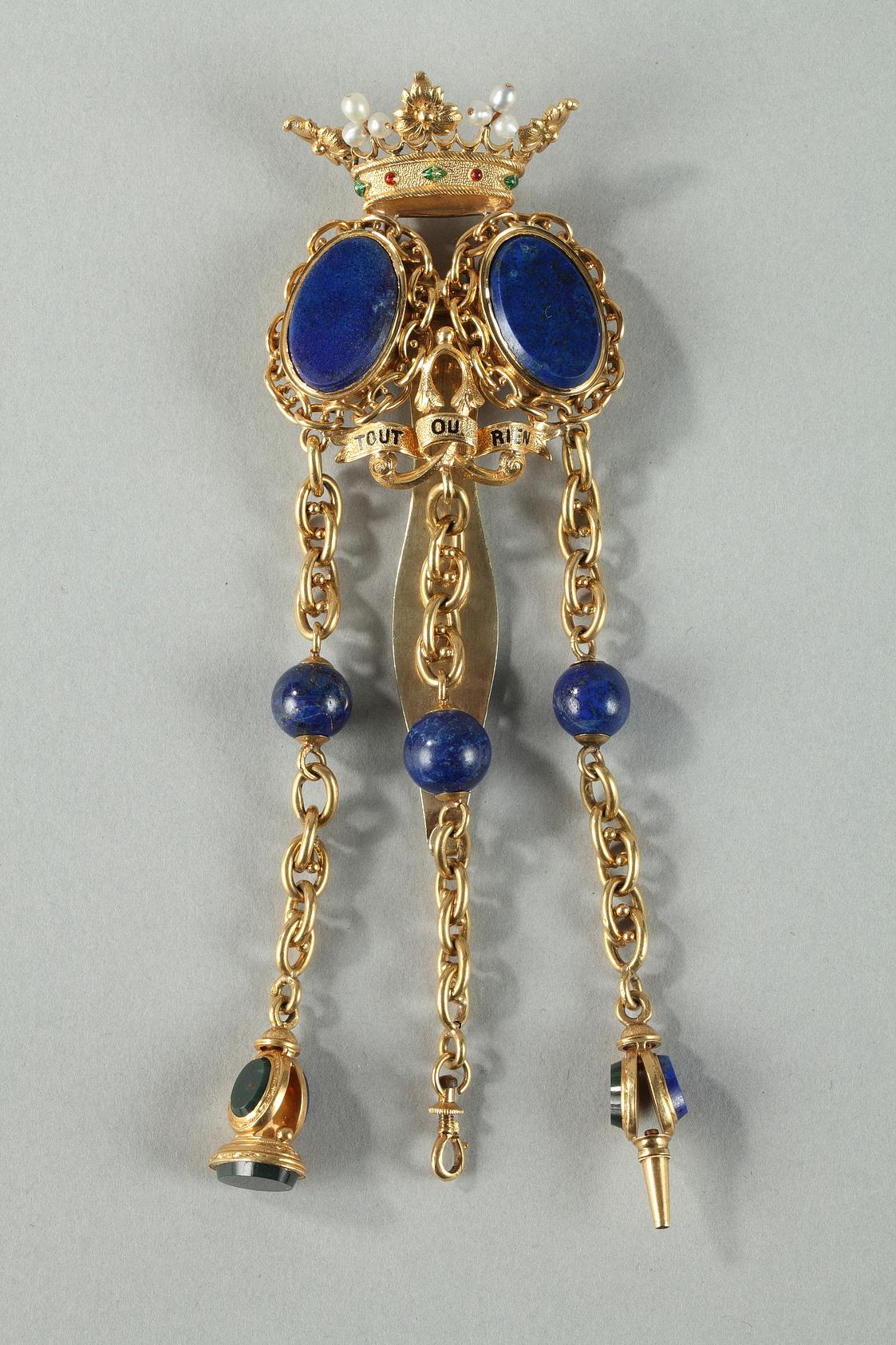 Chatelaine in Gold and Semi-Precious Stones For Sale 6