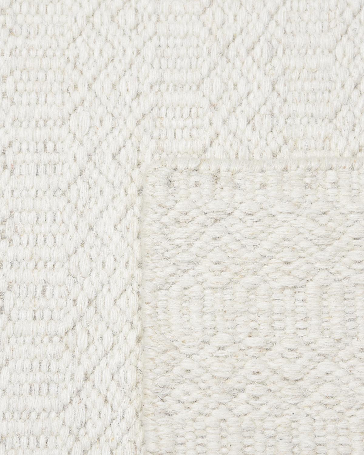 Modern Chatham, Transitional Flat-Weave Handwoven Area Rug, Ivory For Sale