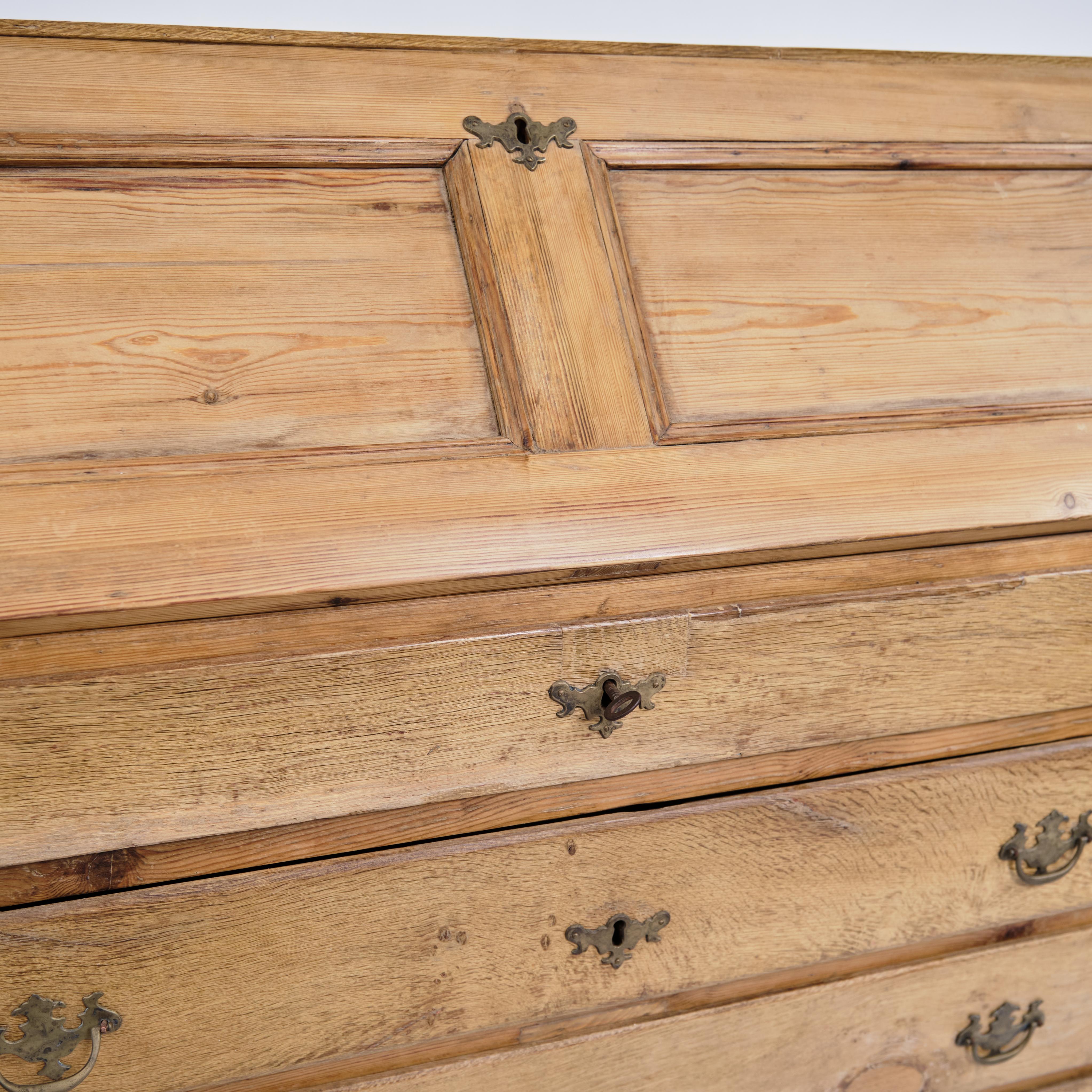 Chatol In Louis Seize Style With 3 Drawers In Pine From 1780s In Good Condition For Sale In Lejre, DK