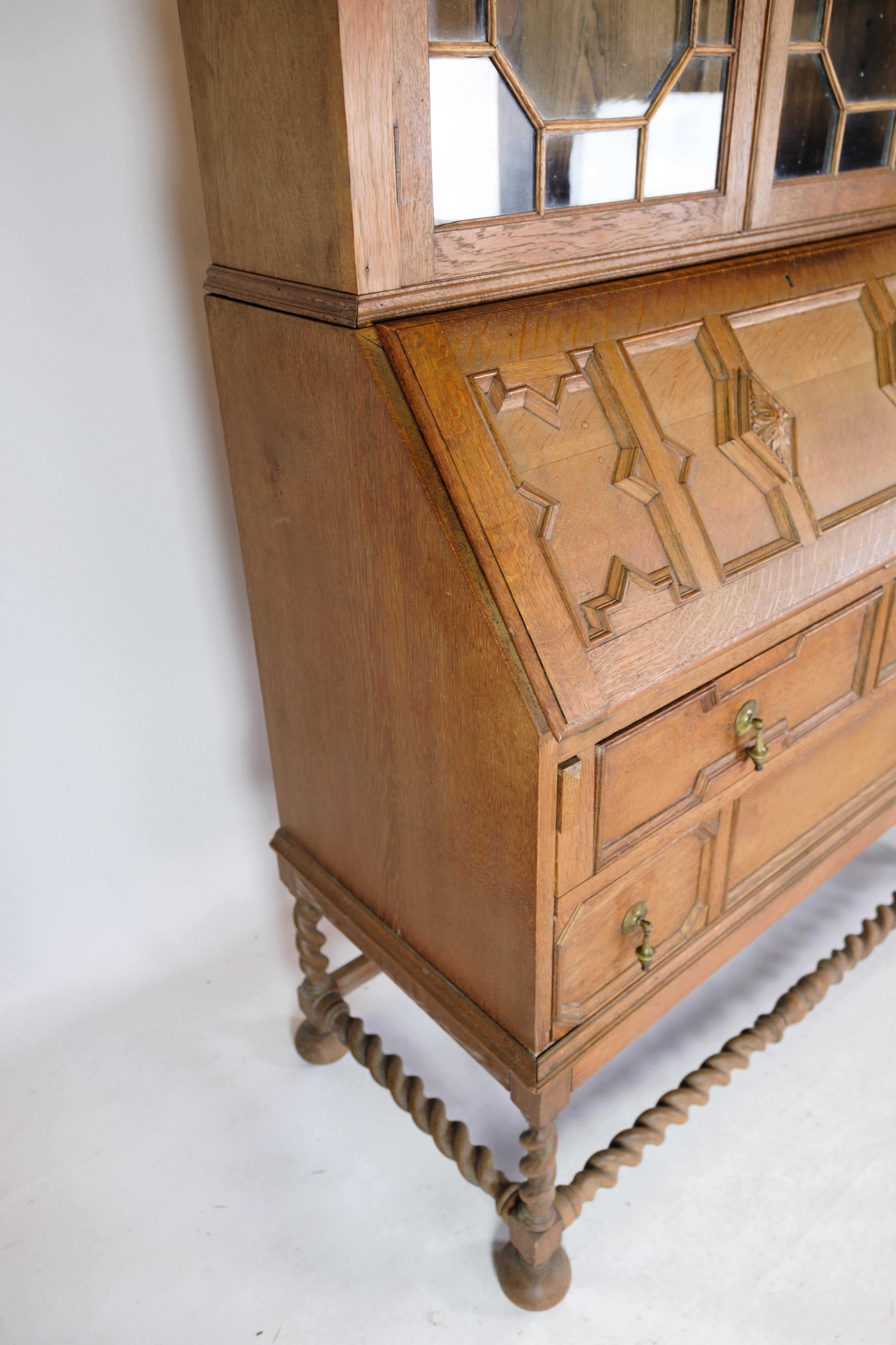 Chatol with Upper cabinet in Oak with Wood Carvings from England, 1890 For Sale 2