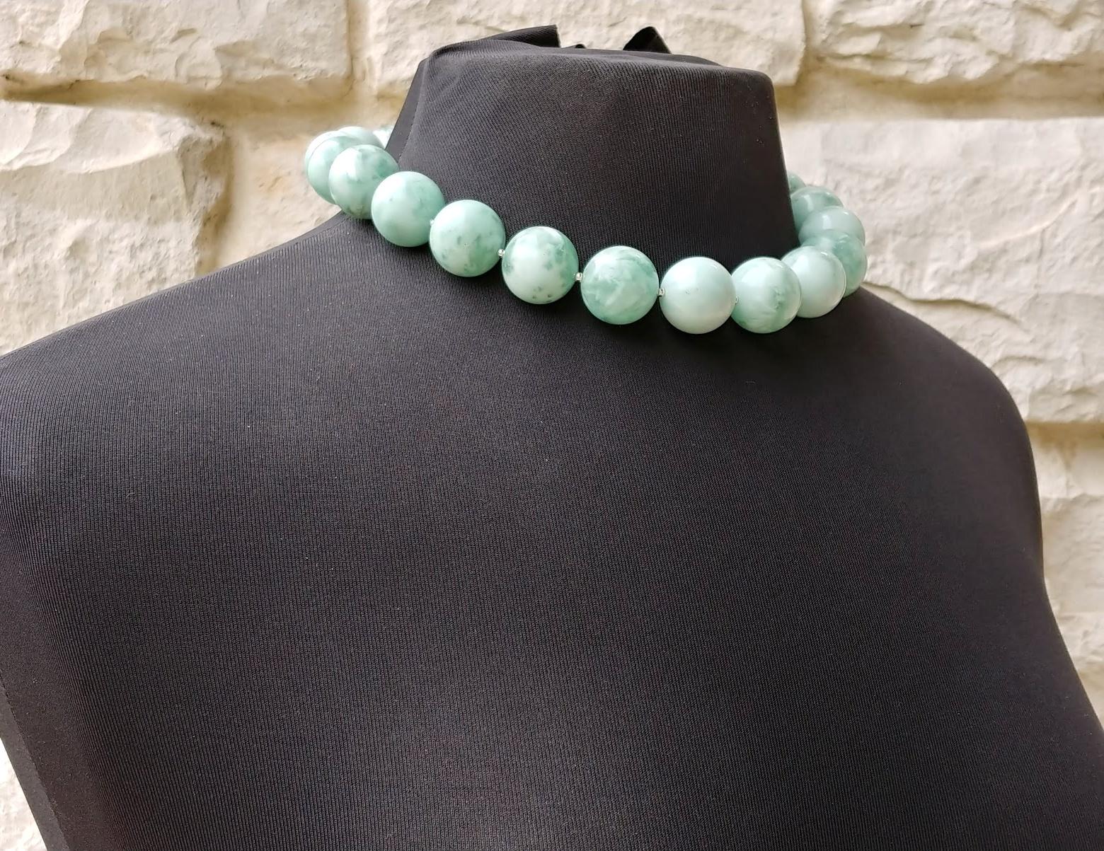 Chatoyant Green Angelite Necklace With Unique Vintage Clasp For Sale 1