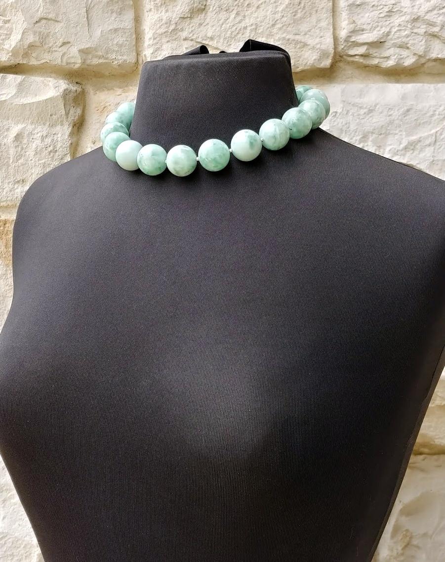 Chatoyant Green Angelite Necklace With Unique Vintage Clasp For Sale 3
