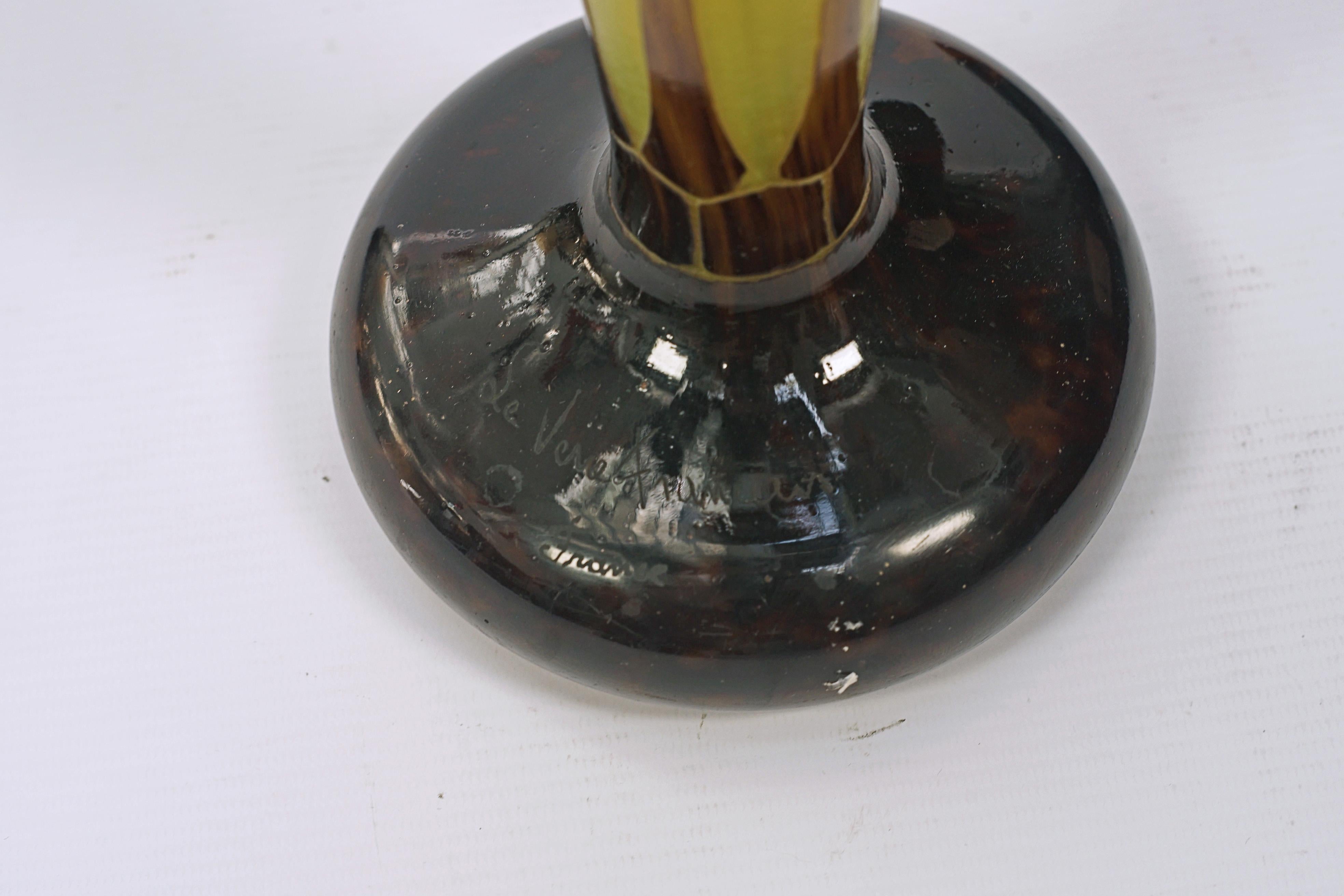 Buriné Vase 