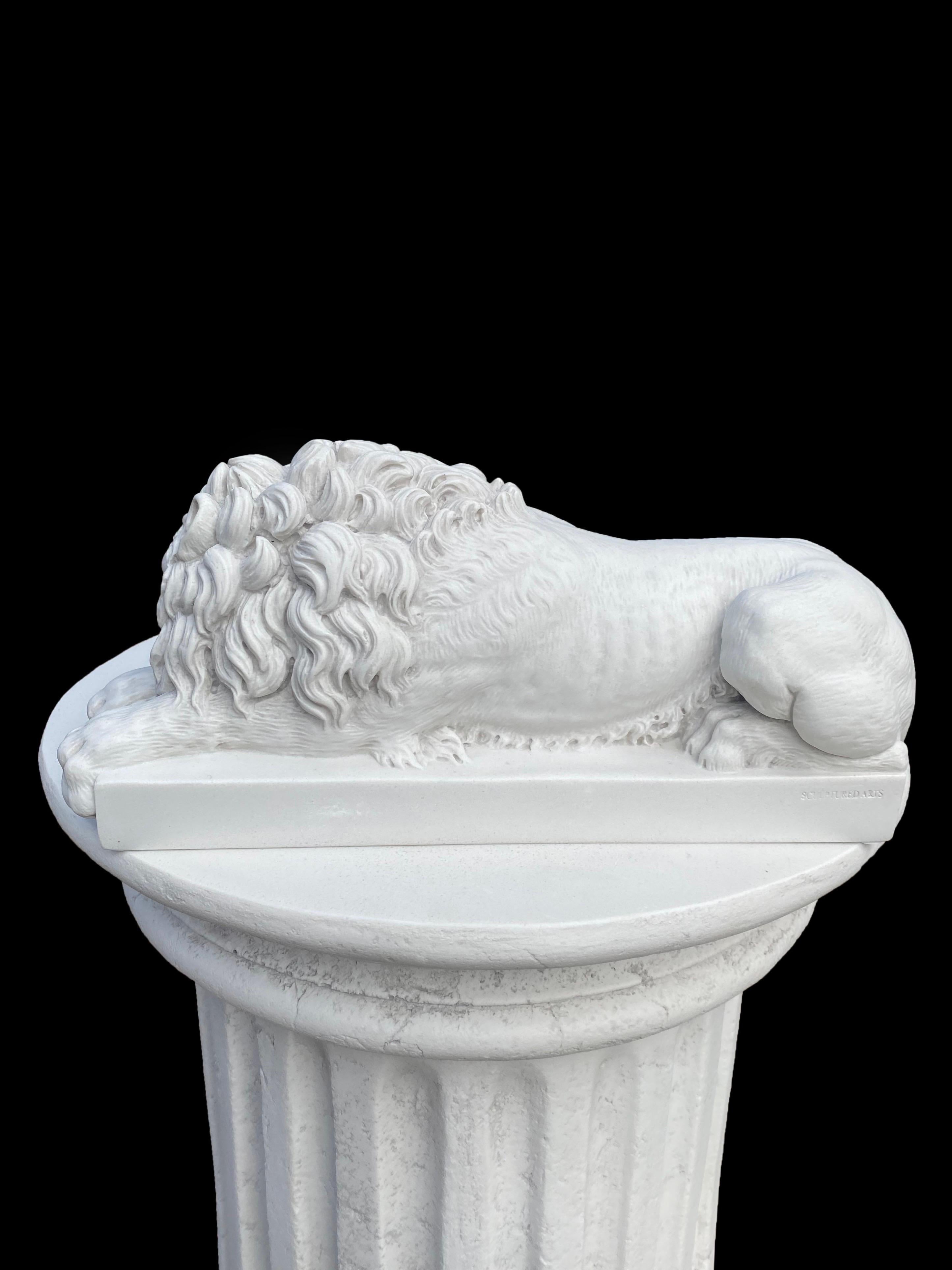Chatsworth Marble Lions Pair, 20th Century 4