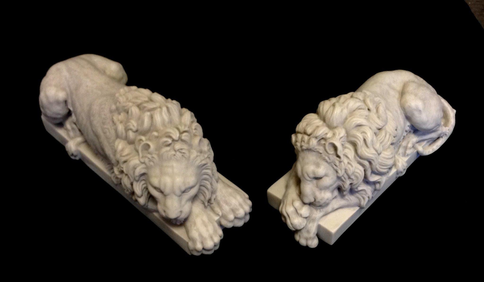 British Chatsworth Marble Lions Pair, 20th Century For Sale
