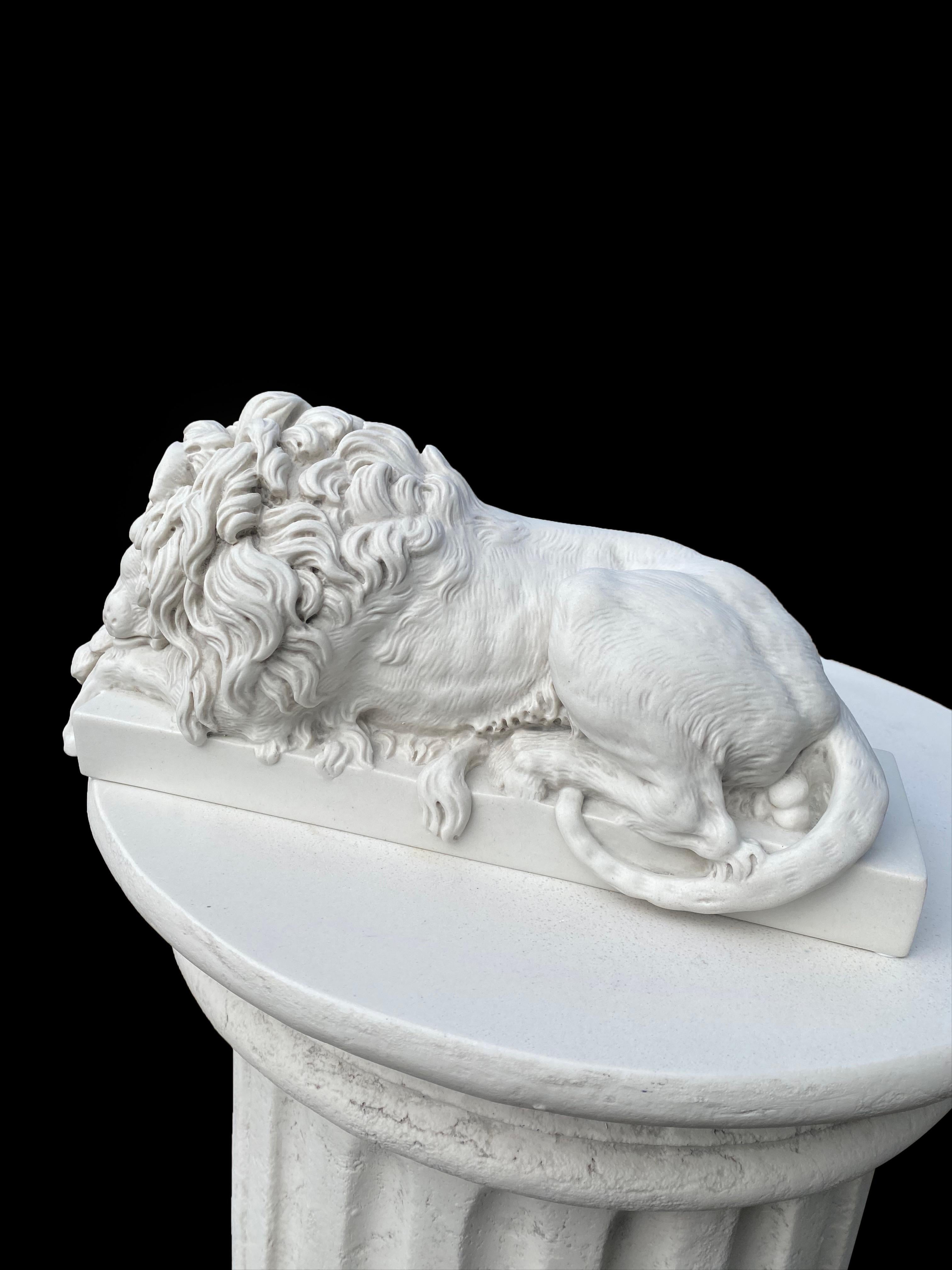 Chatsworth Marble Lions Pair, 20th Century In Excellent Condition In Southall, GB