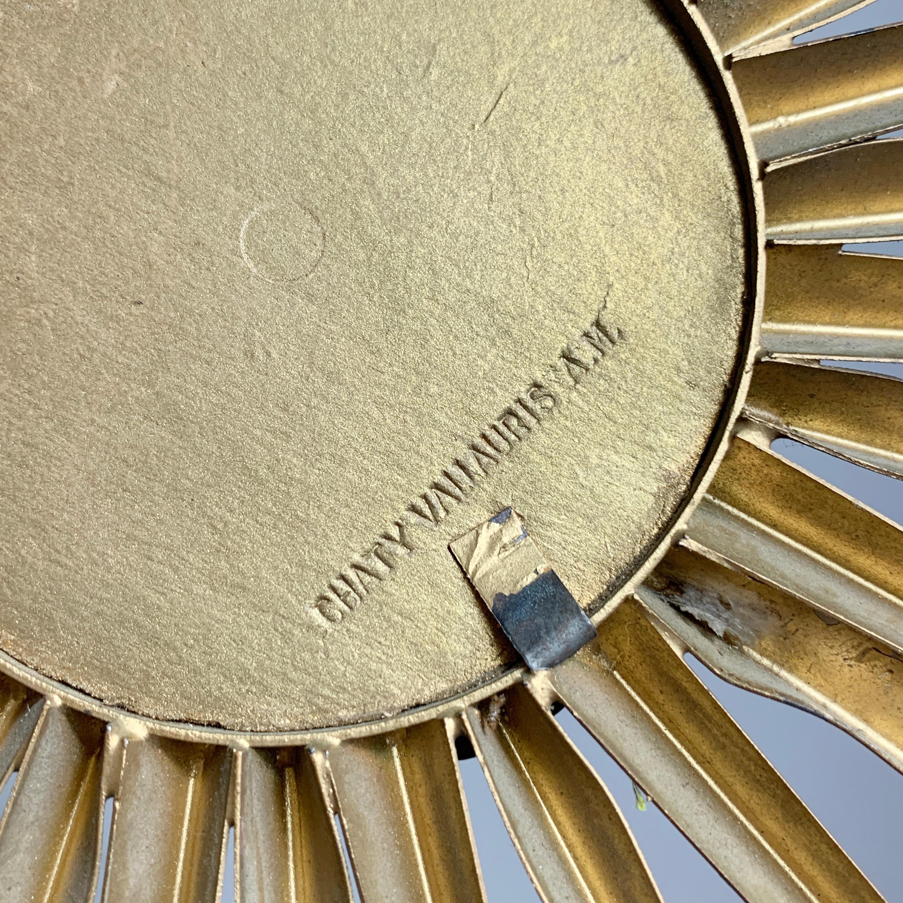 Chaty Vallauris 1950er Jahre Petite Gold Sunburst Spiegel (Moderne der Mitte des Jahrhunderts) im Angebot
