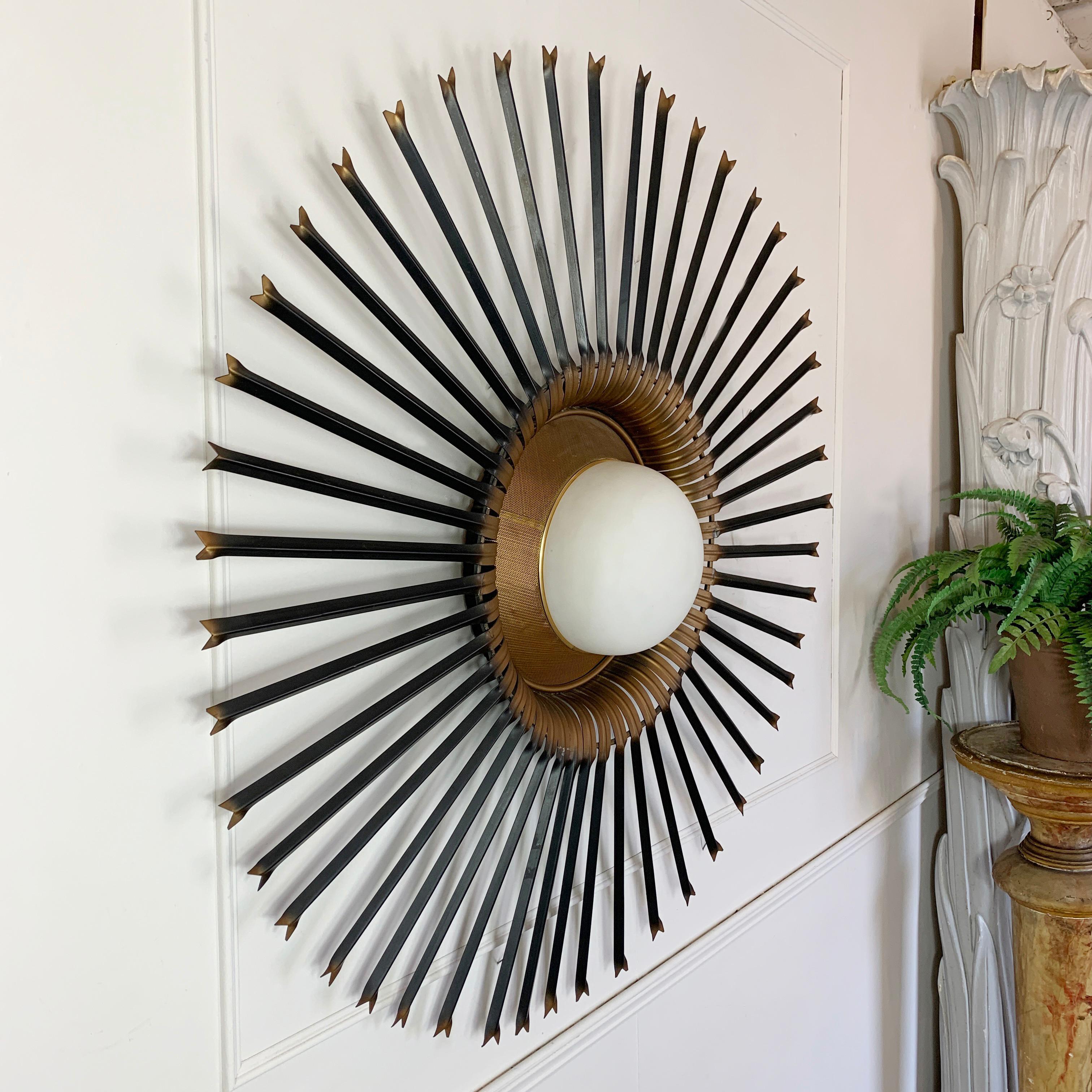 Chaty Vallauris Monumental Sunburst Light 1