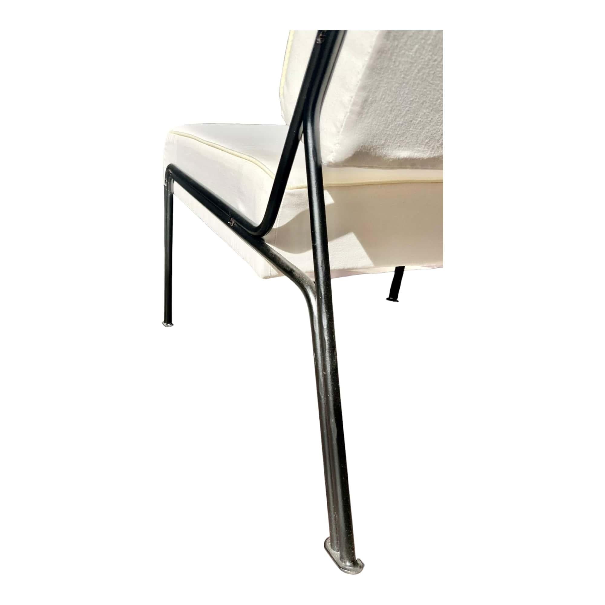 Französisch 20. Jahrhundert von ARP für Airborn G2 Lounge Chair  im Angebot 1