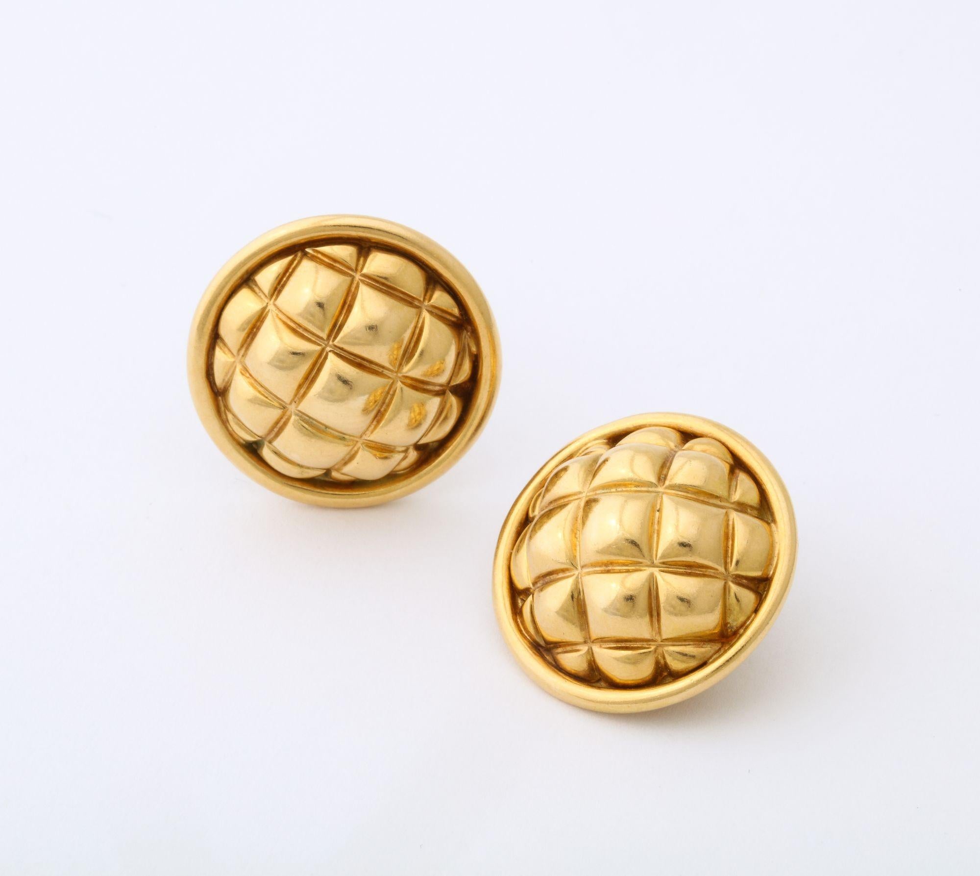 Chaumet 18 K Quilted Clip Earrings 4