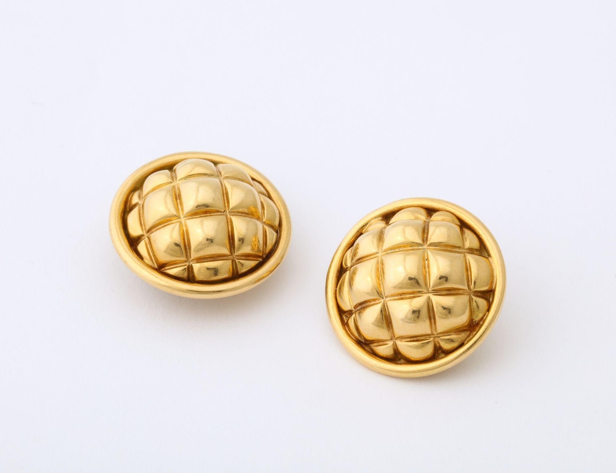 Chaumet 18 K Quilted Clip Earrings 5