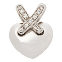 Chaumet 18 Karat White Gold Round Brilliant Cut Diamond Liens Heart Pendant