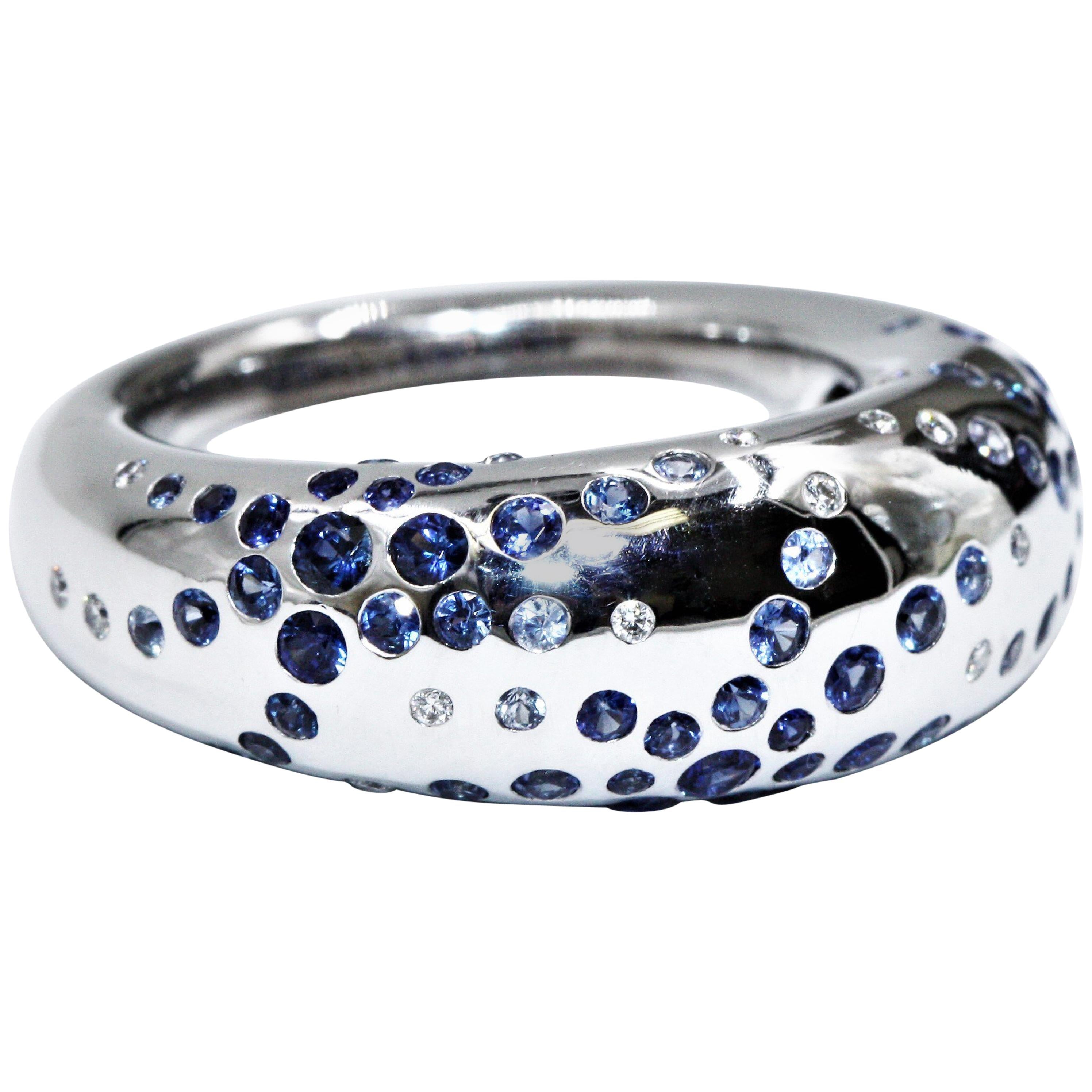Chaumet 18 Karat White Gold Sapphire Blue Diamonds Ring For Sale