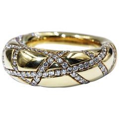 Chaumet 18 Karat Yellow Gold Diamond Ring
