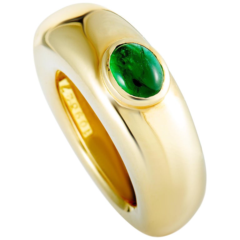 Chaumet 18 Karat Yellow Gold Emerald Ring at 1stDibs