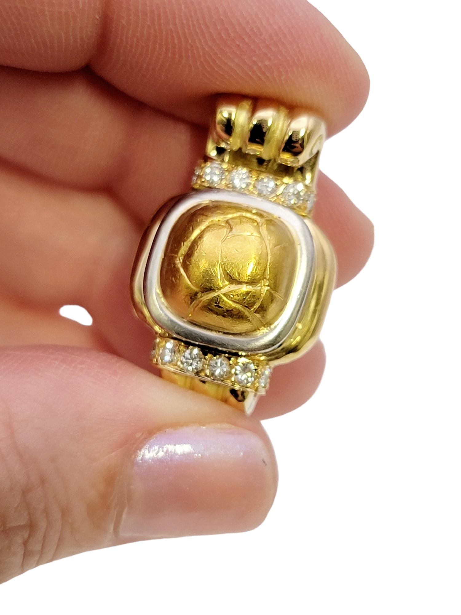 Chaumet Clous d'oreilles à clips en or jaune 18 carats de style pépite avec diamants  en vente 3