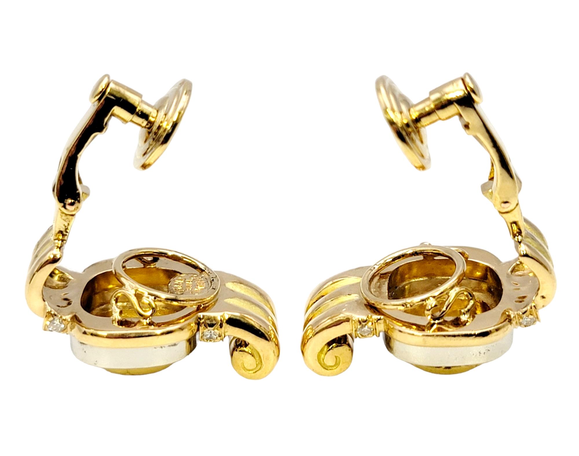 Chaumet Clous d'oreilles à clips en or jaune 18 carats de style pépite avec diamants  Pour femmes en vente