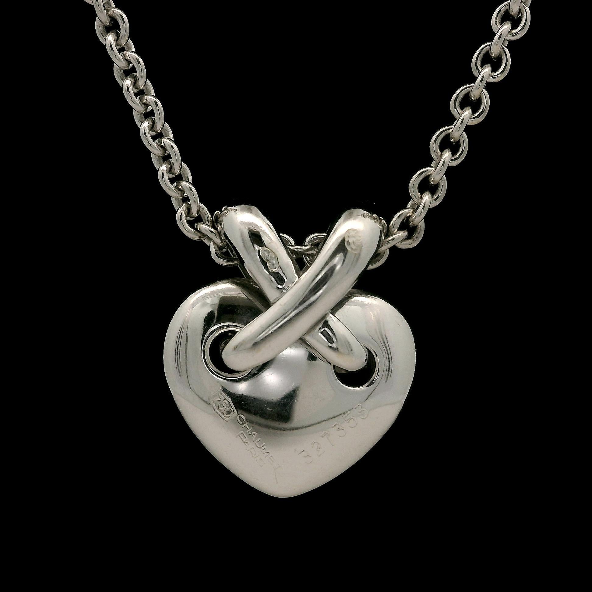Chaumet 18k White Gold .50ctw Diamond Liens Heart Pendant Station Cable Necklace In Excellent Condition In Montclair, NJ