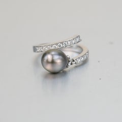 Chaumet 18k White Gold Black Pearl Diamond Ring
