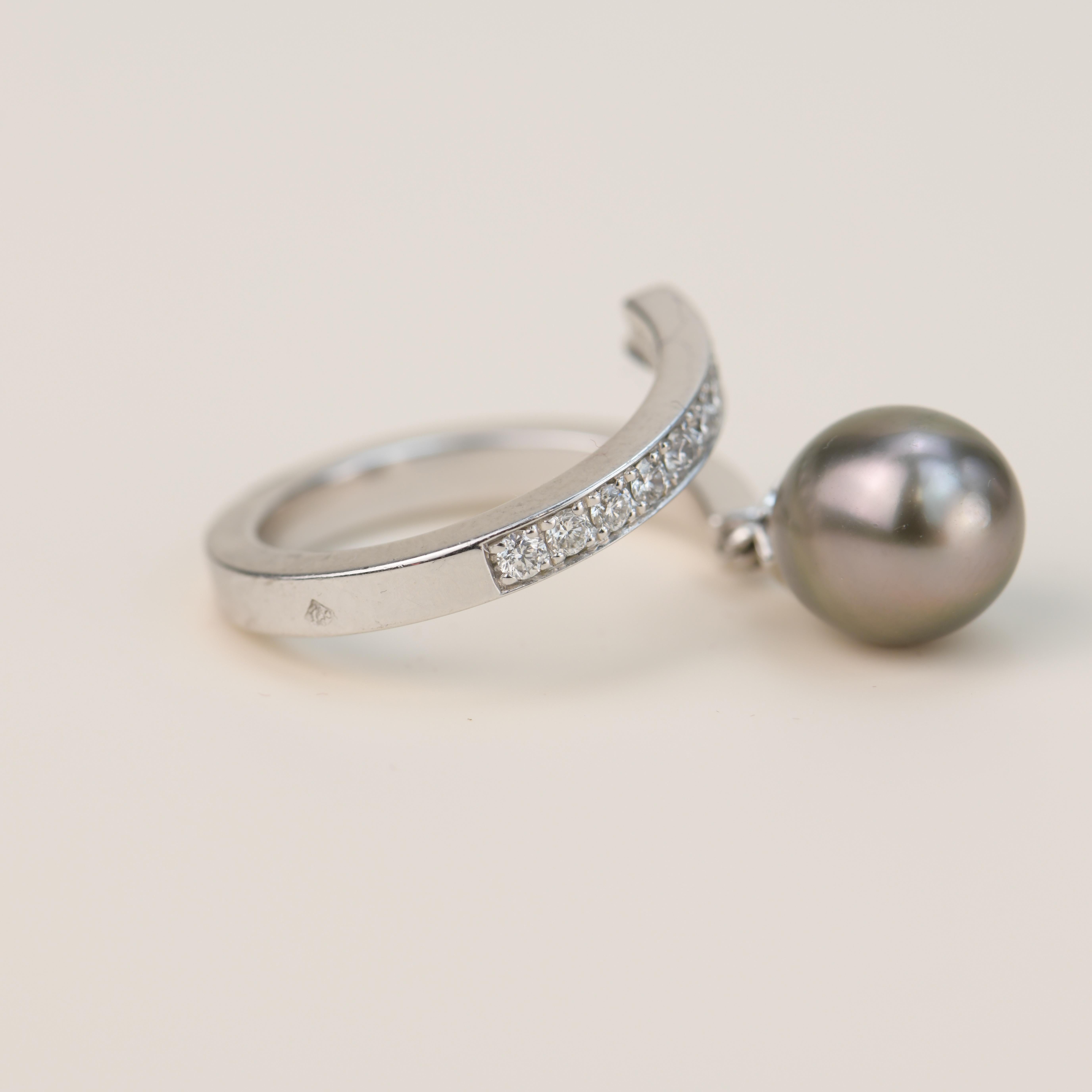 Chaumet 18k White Gold Black Pearl Diamond Ring In Excellent Condition In Banbury, GB