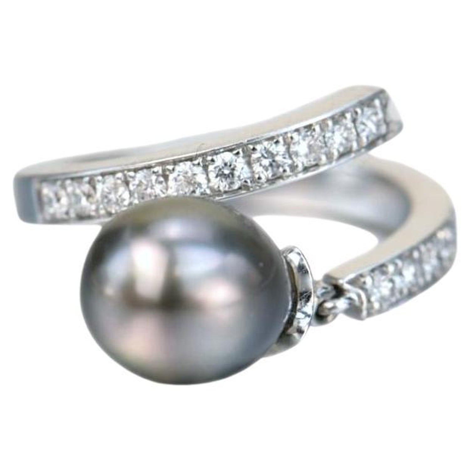 Chaumet 18k White Gold Black Pearl Diamond Ring For Sale at 1stDibs