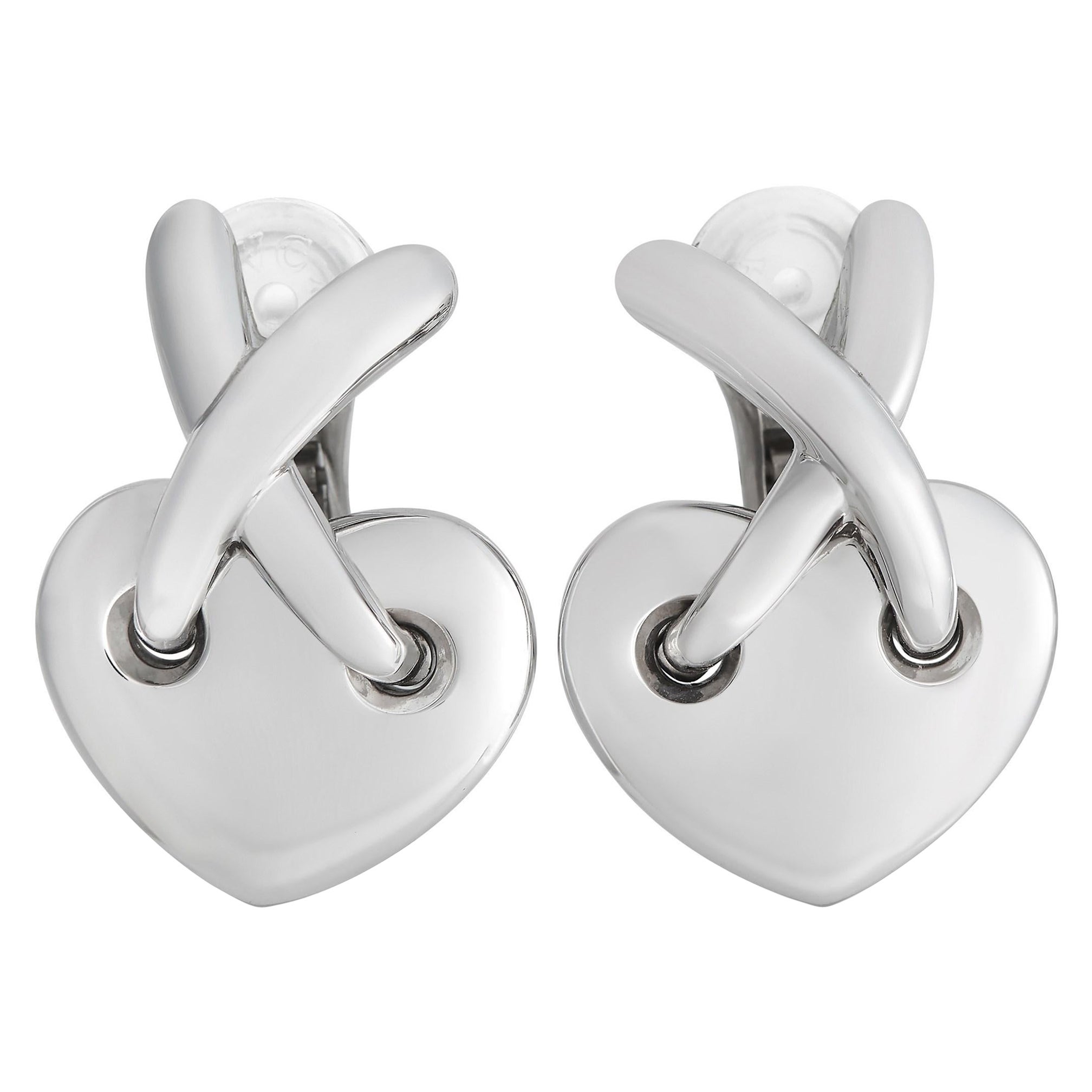 Chaumet Boucles d'oreilles clips en or blanc 18 carats en forme de coeur en vente