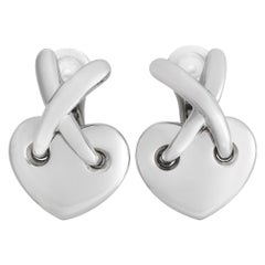Chaumet Boucles d'oreilles clips en or blanc 18 carats en forme de coeur