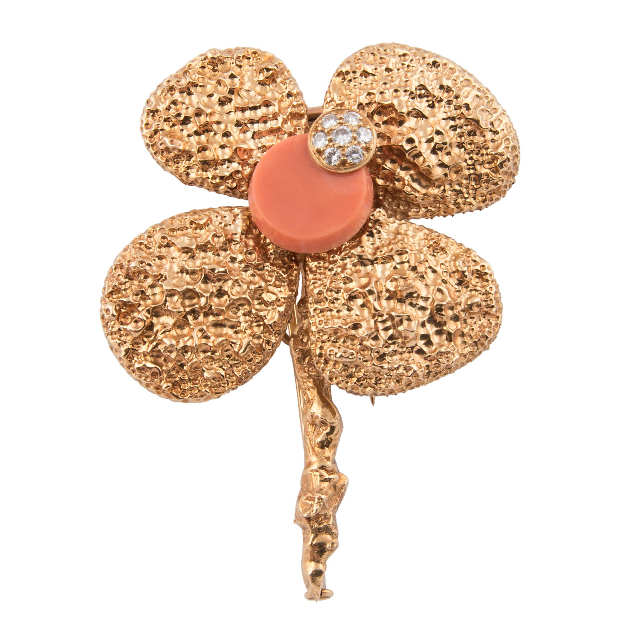 Chaumet 18k Yellow Gold Coral and Diamond Flower Brooch For Sale