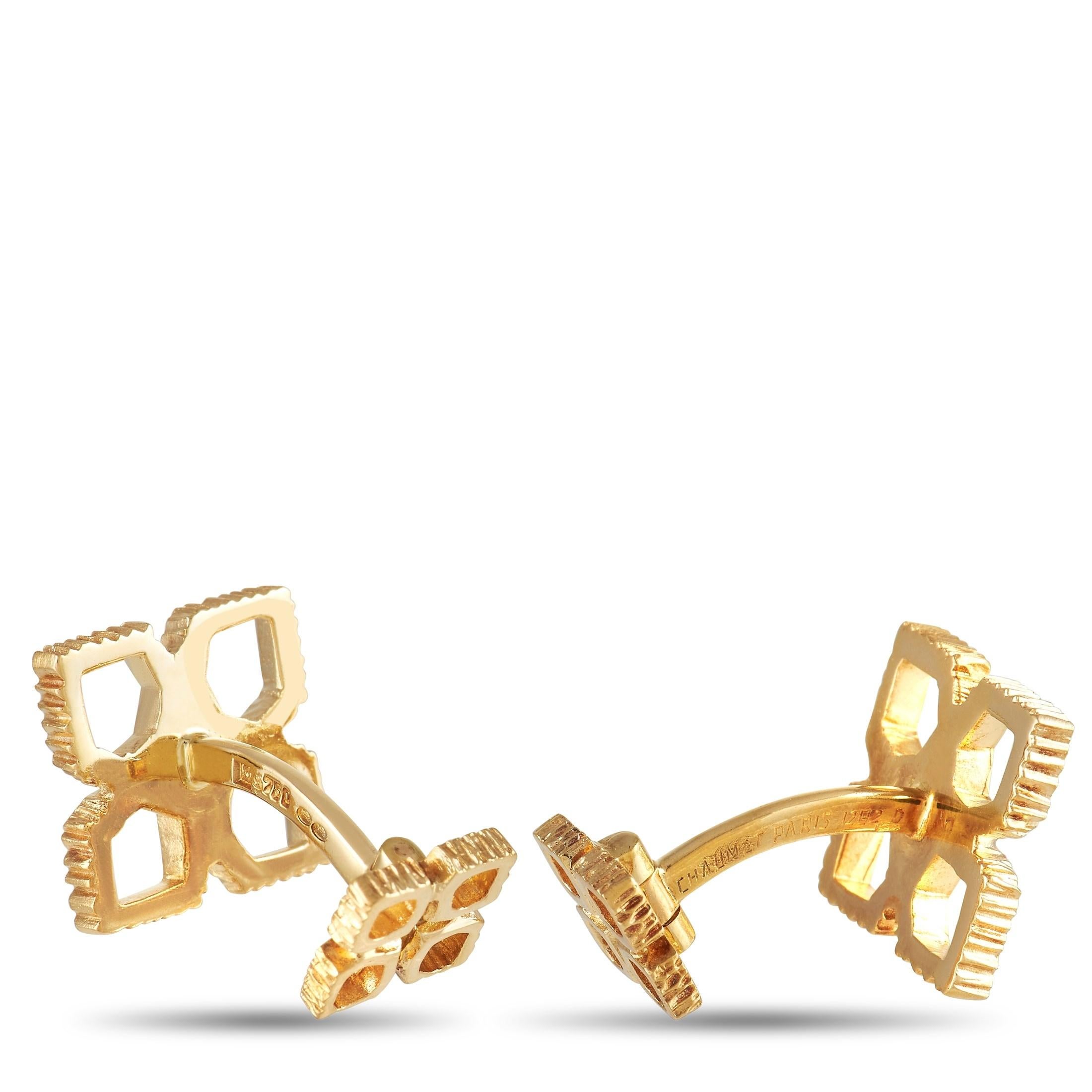 Fasten a shirt in style with this pair of cufflinks from Chaumet. It features a square silhouette of four asymmetrical hexagons fashioned in 18K yellow gold. The top surfaces come in a smooth, polished finish while the side edges are heavily ridged.