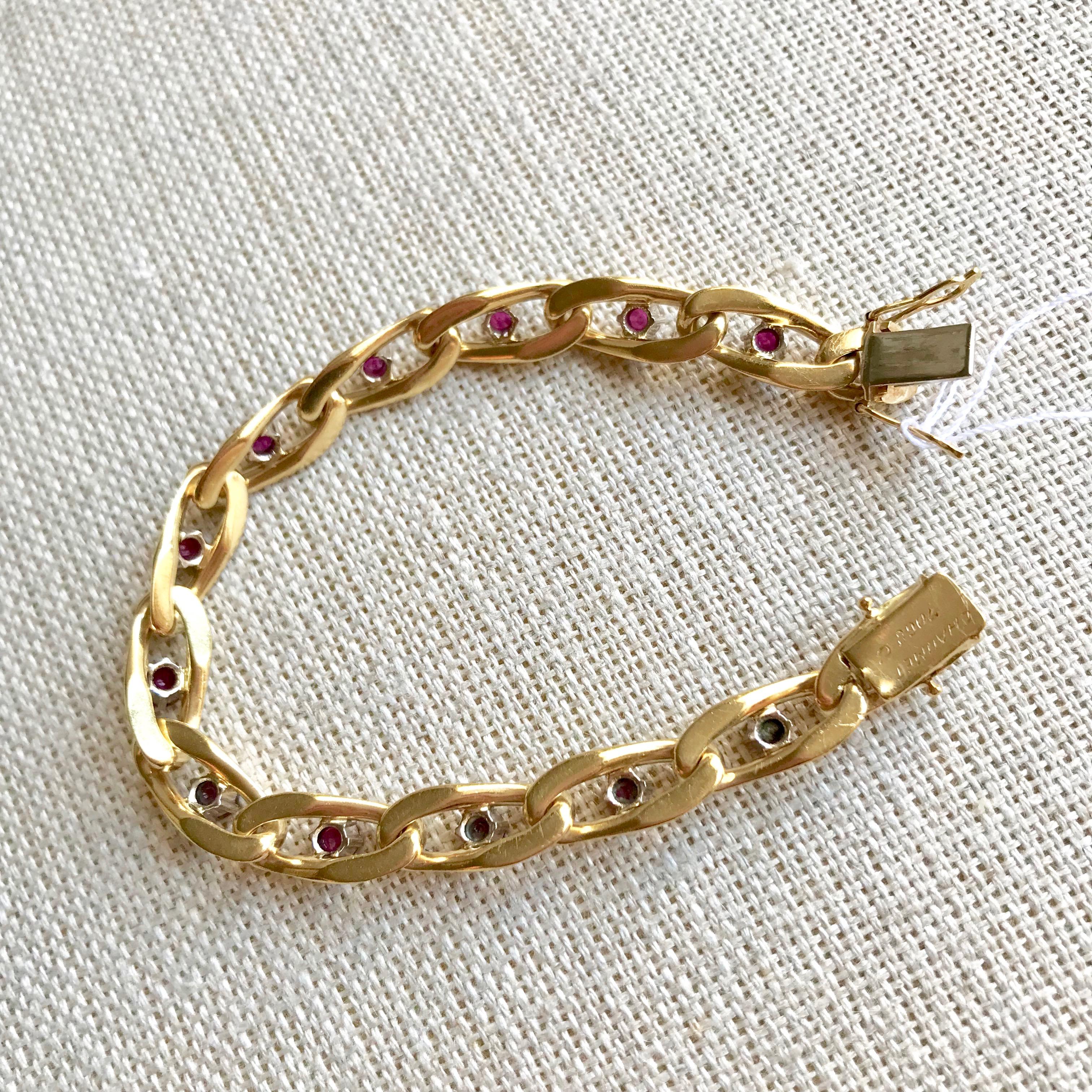 Chaumet 18 Karat Yellow Gold and Ruby Bracelet For Sale 3
