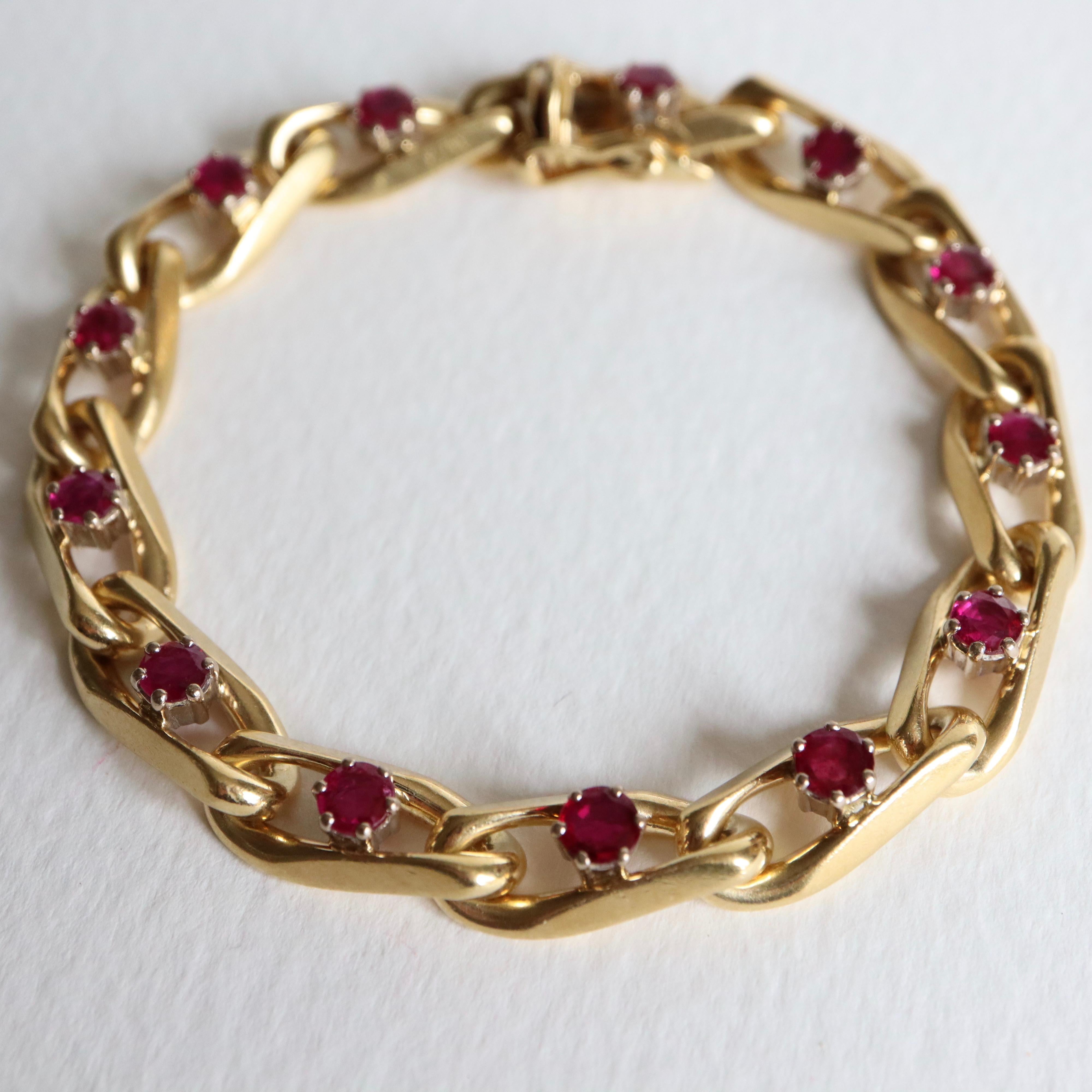 Women's or Men's Chaumet 18 Karat Yellow Gold and Ruby Bracelet For Sale