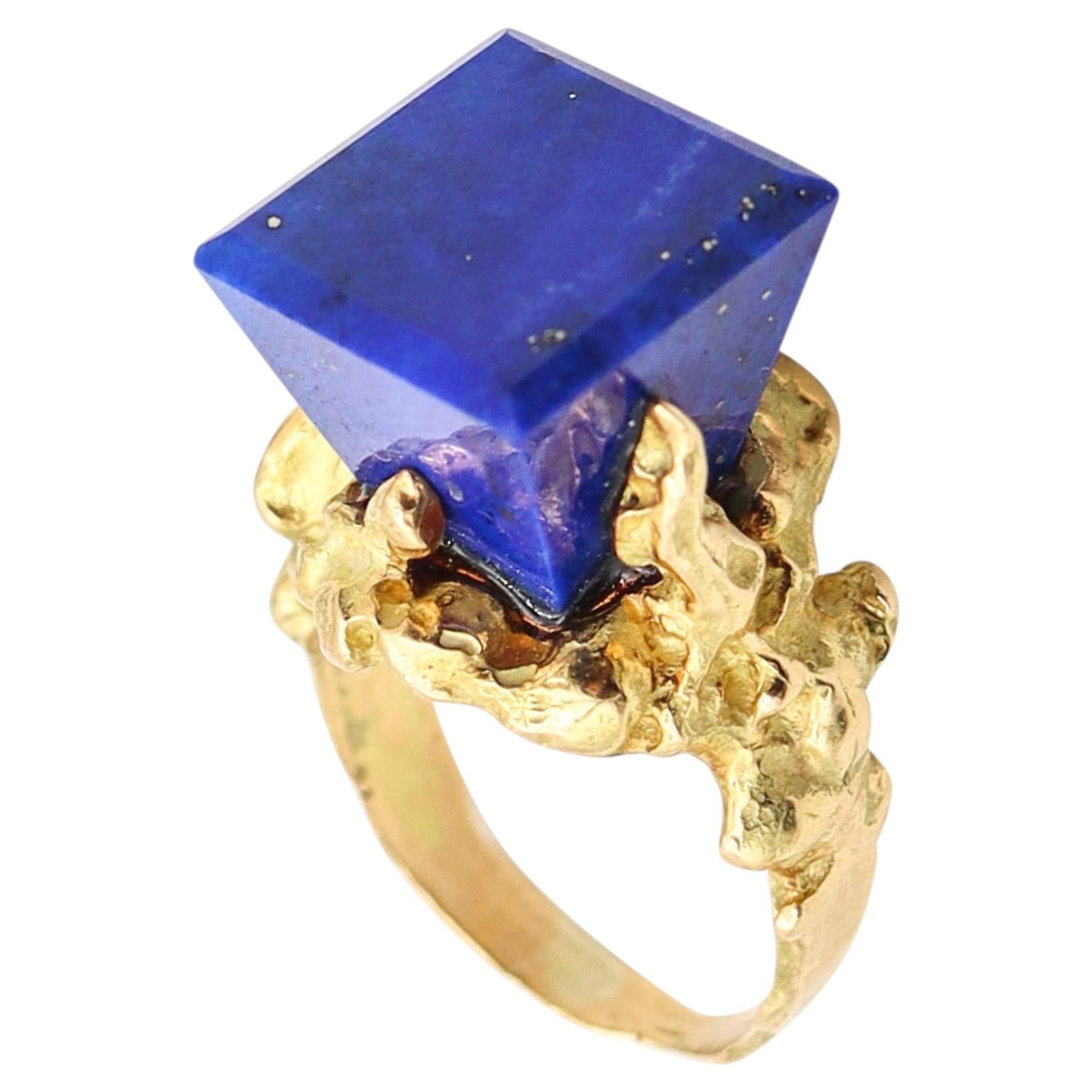 CHAUMET 1970 Modernist Sculptural Ring In 18Kt Yellow Gold With Geometric Lapis