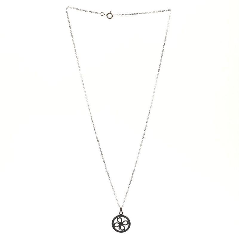 Condition : Super. Présente des signes d'usure mineure. 
Accessoires : Aucun accessoire
Mesures : Longueur : 15.5