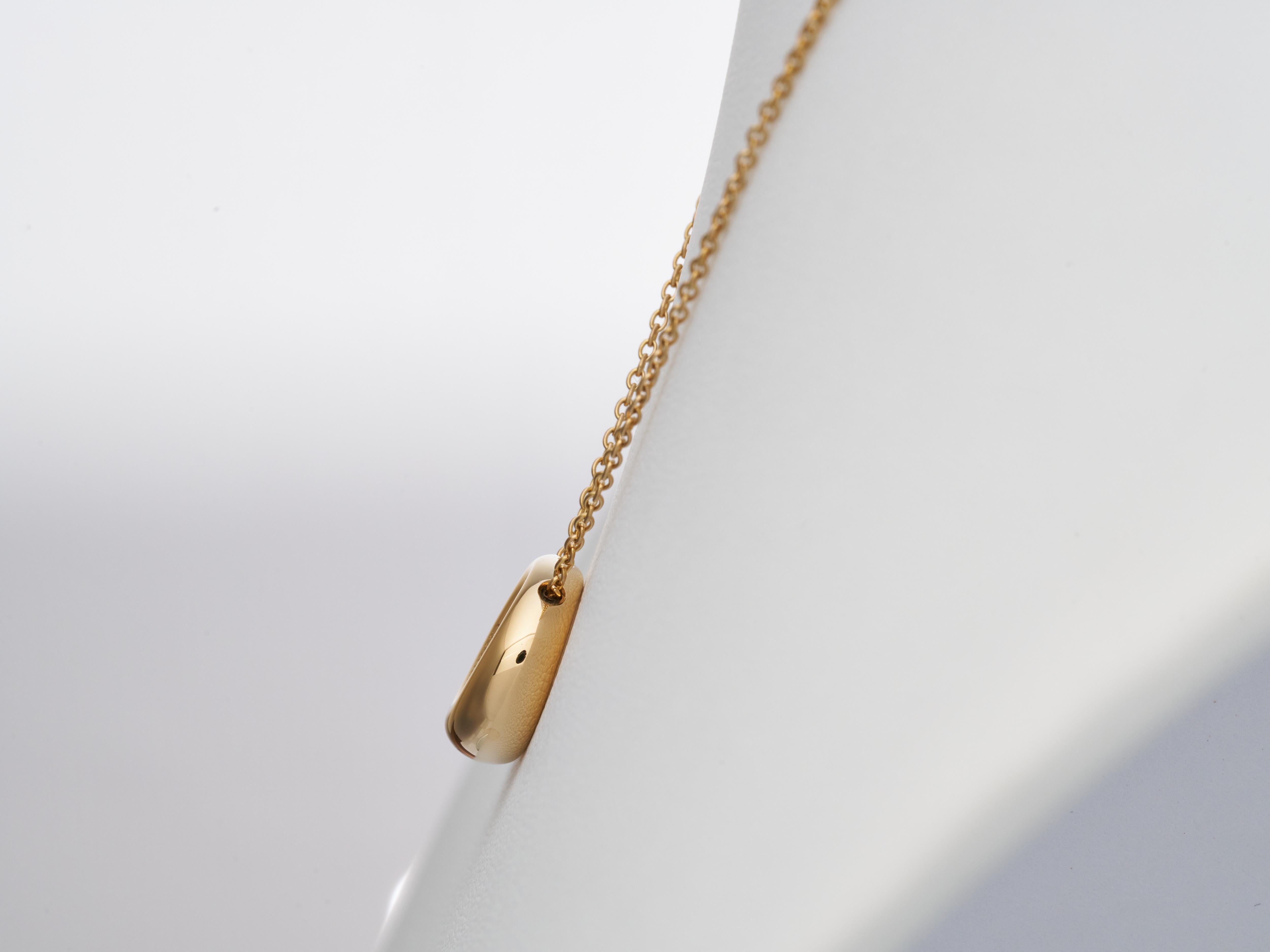 Art déco Chaumet Annaud Collier pendentif rond sur chaîne vintage en or jaune 18 carats en vente