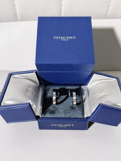 Chaumet BEE MY LOVE Collection 18K White‑Gold Honeycomb Diamond‑Set Earrings