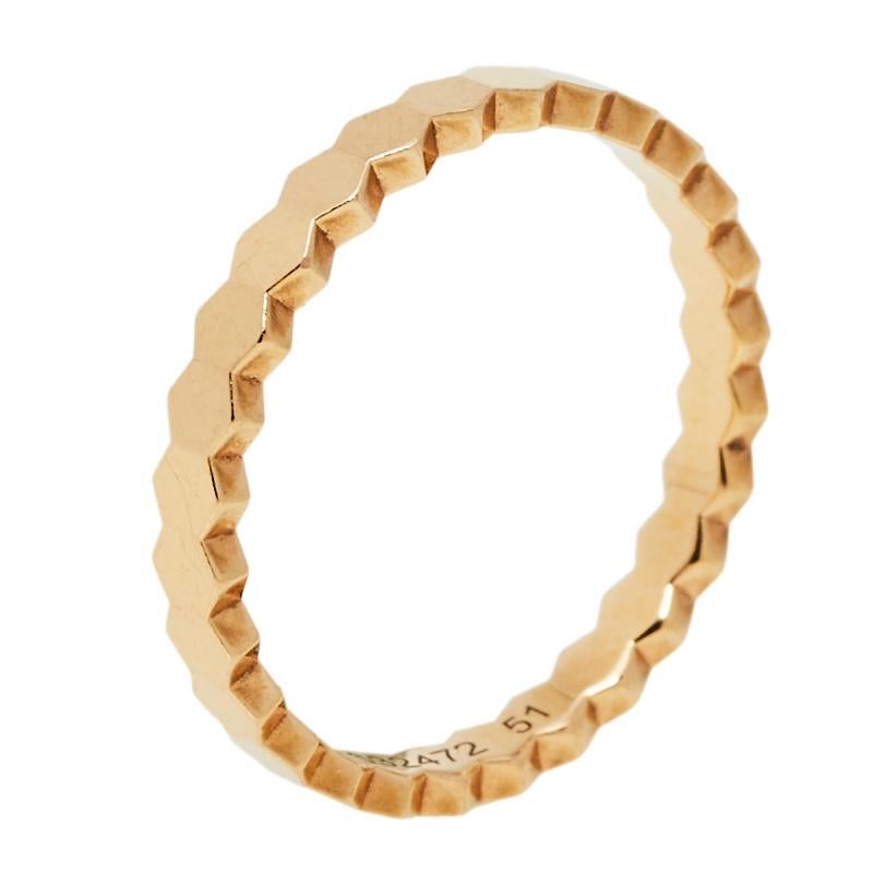 This gorgeous ring from Chaumet is made for all fashion-forward ladies with a fine taste in luxury. It is skilfully sculpted using 18k rose gold into a simple band and beautified with smooth serrated edges for a honeycomb effect. This is a piece