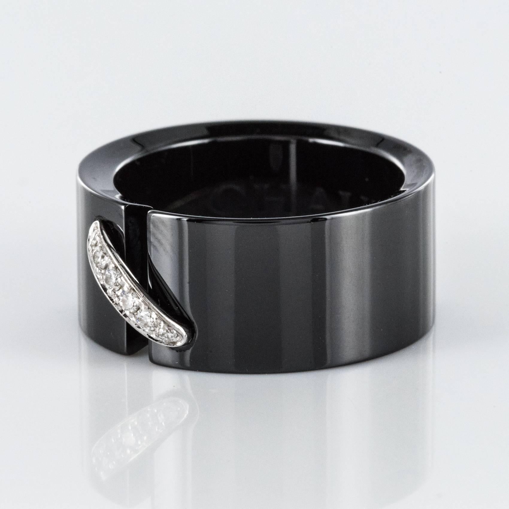 black ceramic ring