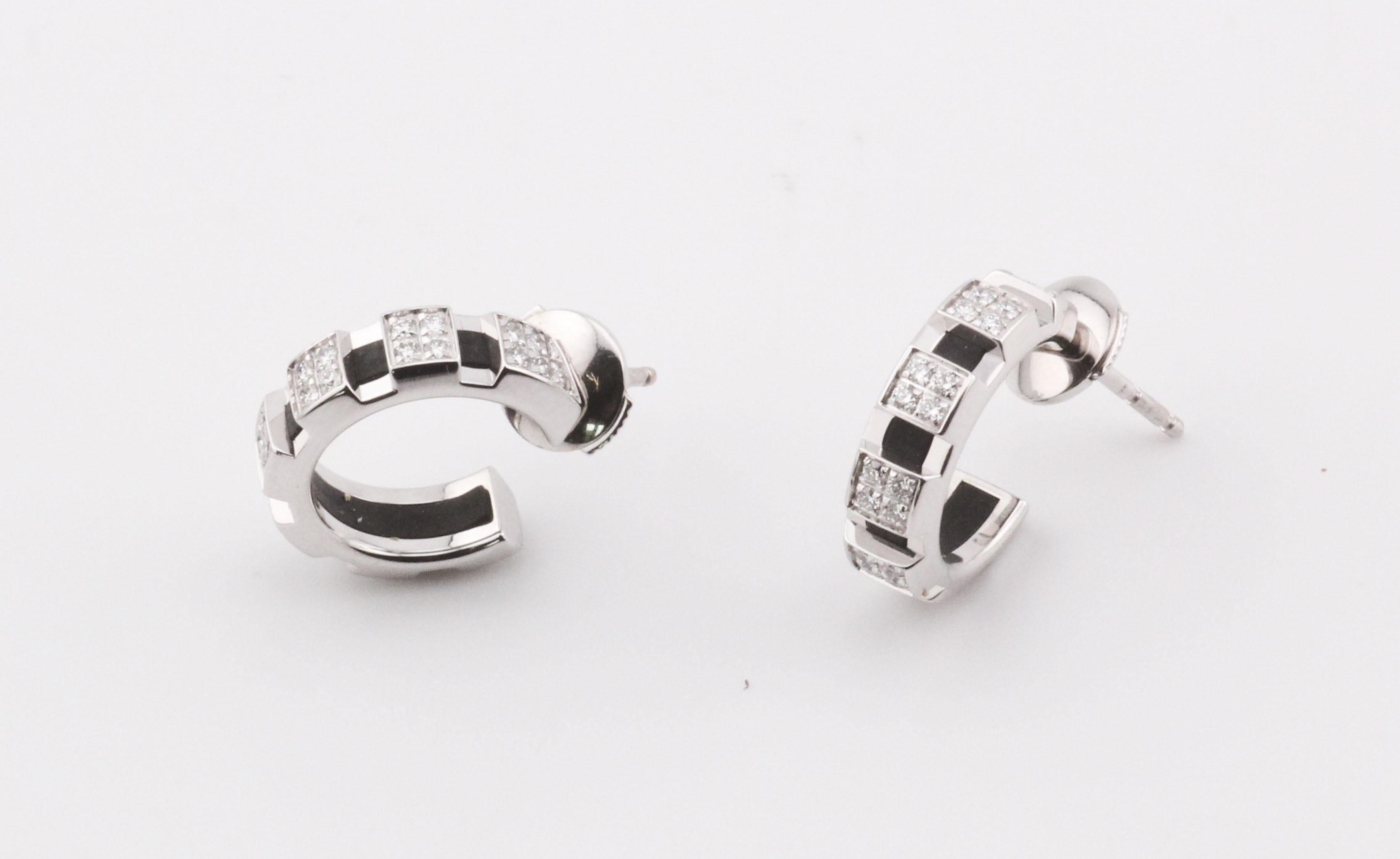 Taglio brillante Orecchini a cerchio con diamante in oro bianco 18 carati Chaumet Class One in vendita