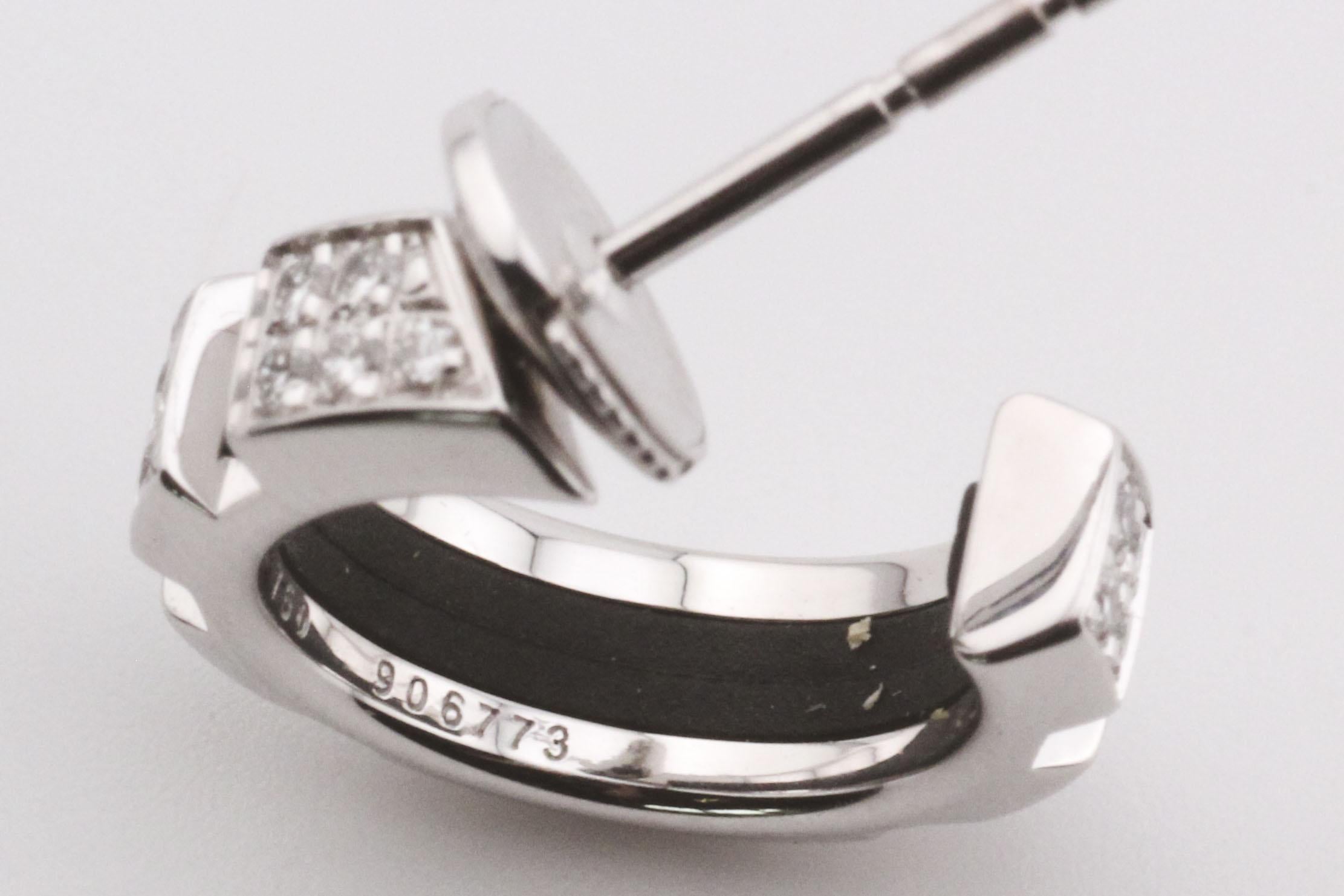 Orecchini a cerchio con diamante in oro bianco 18 carati Chaumet Class One in vendita 2