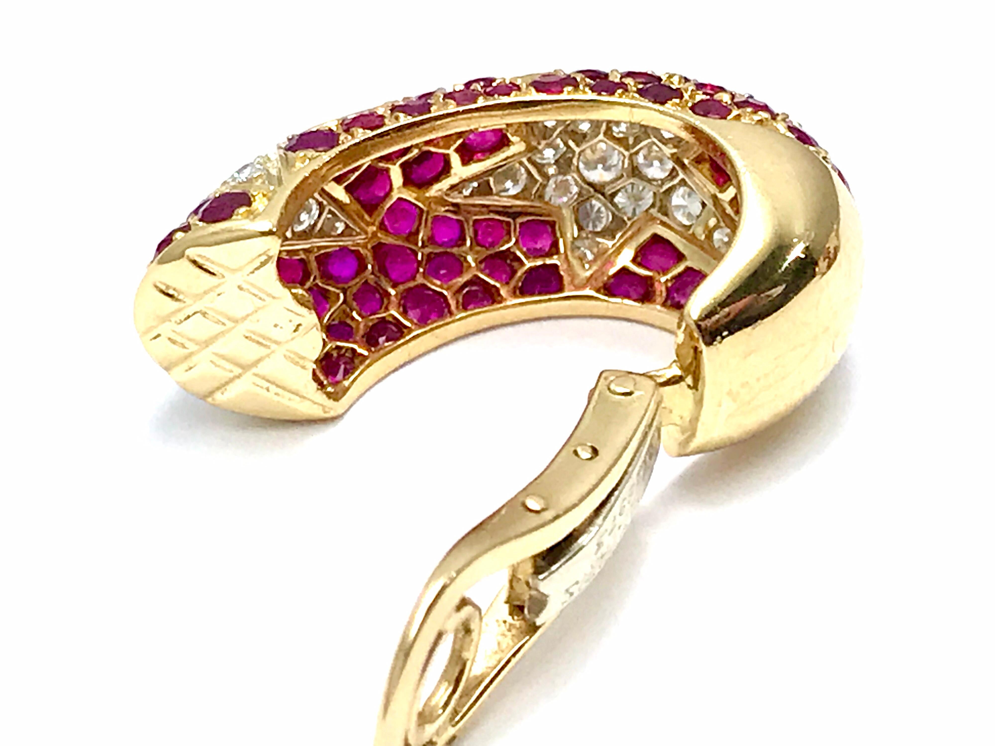 Chaumet Diamond and Ruby 18 Karat Yellow Gold Clip Earrings In Excellent Condition In Chevy Chase, MD